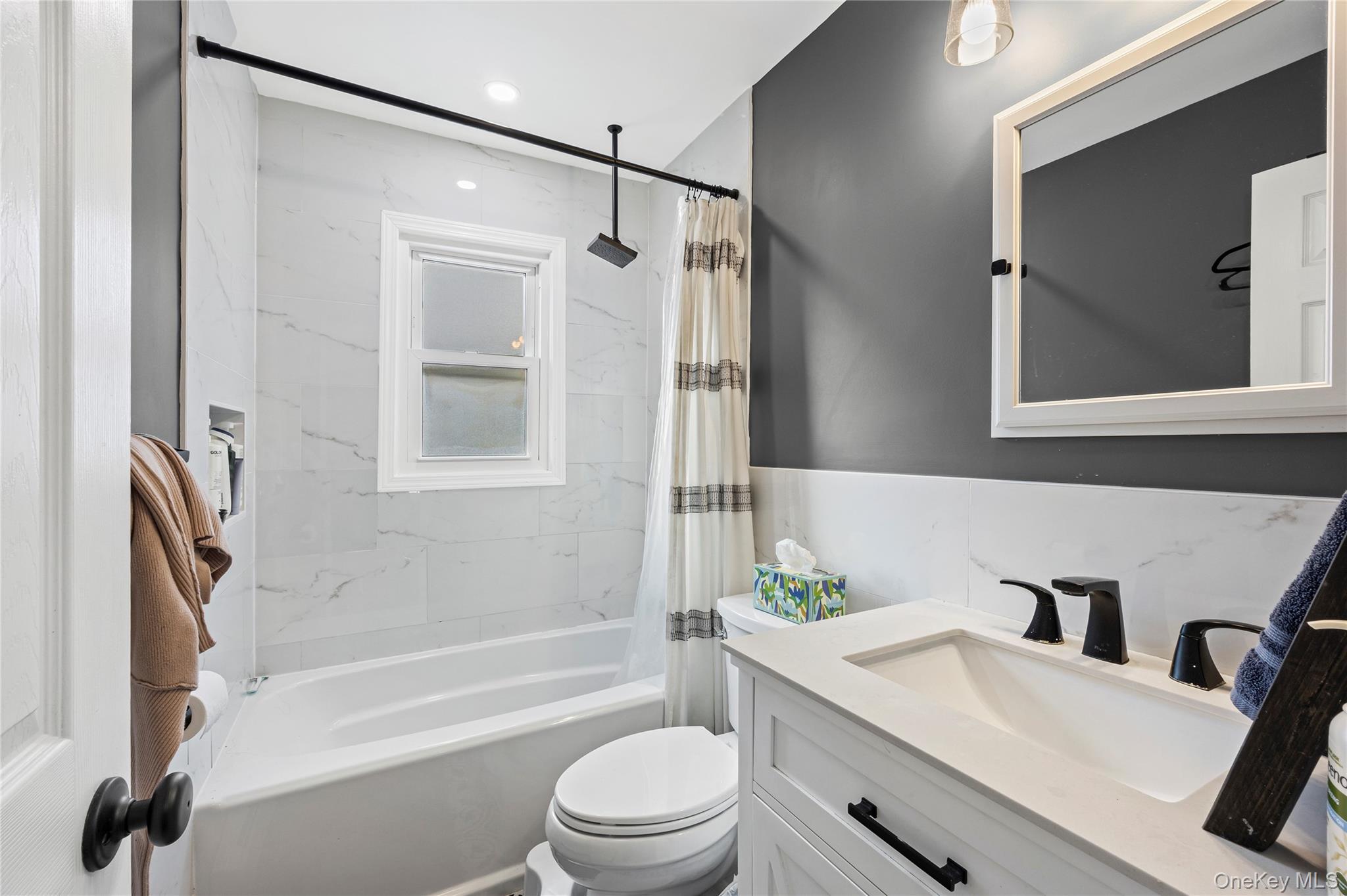 #18 photo, 36 Hart Street, Farmingdale , NY 11735