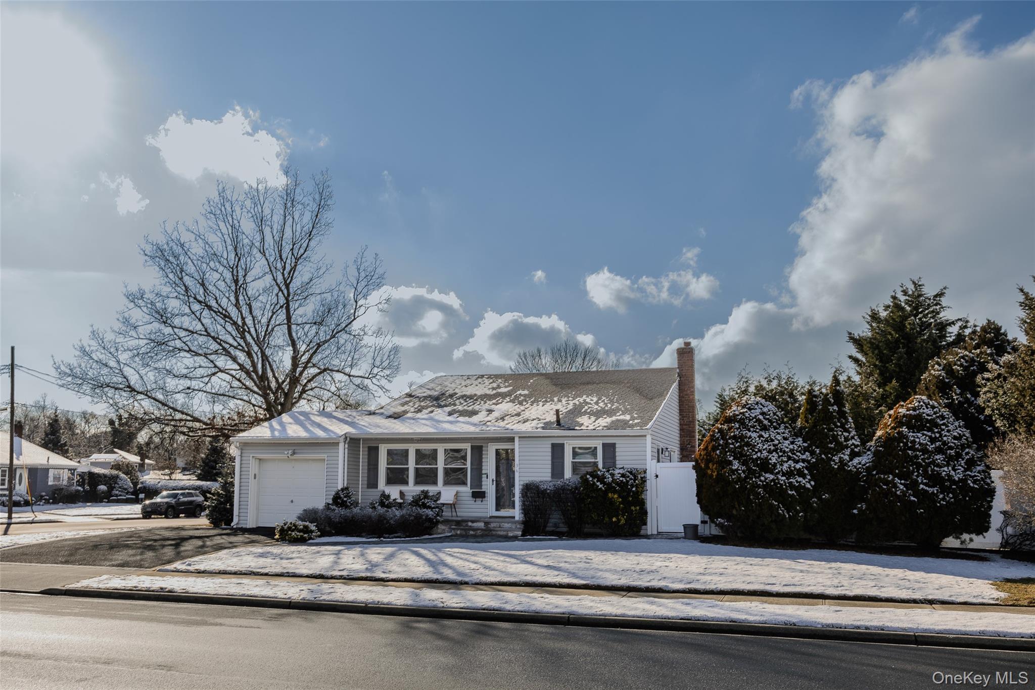 #2 photo, 36 Hart Street, Farmingdale , NY 11735
