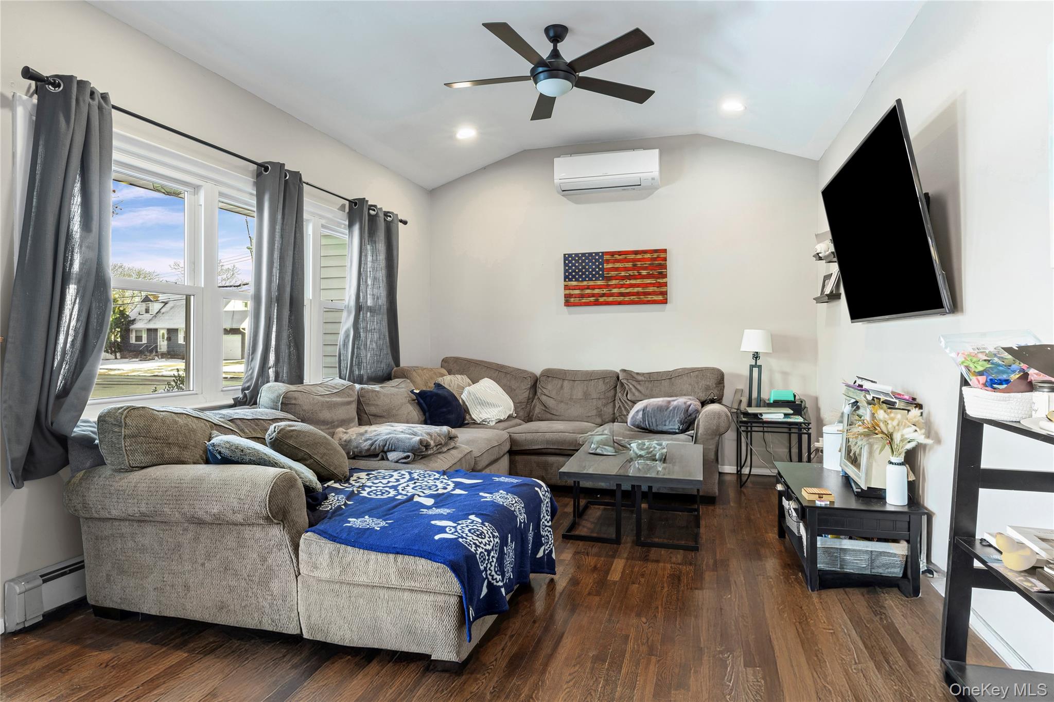 #5 photo, 36 Hart Street, Farmingdale , NY 11735