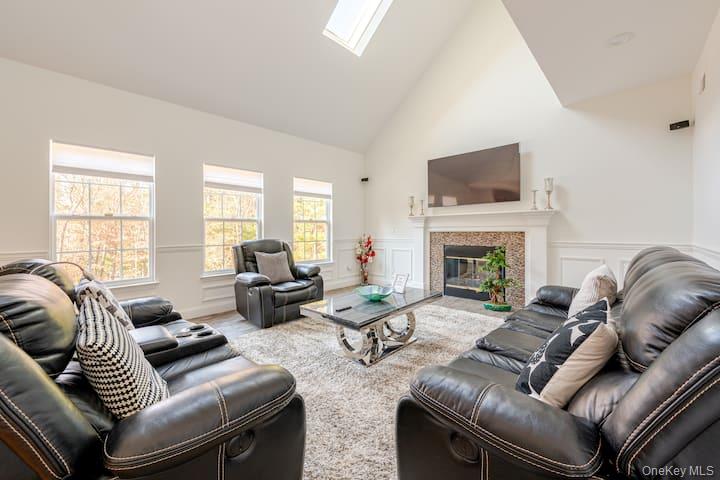 #9 photo, 1 Brittany Court, Ridge , NY 11961