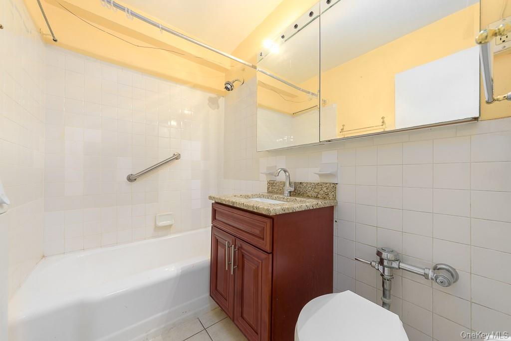 #7 photo, 8325 Vietor Avenue, Elmhurst , NY 11373