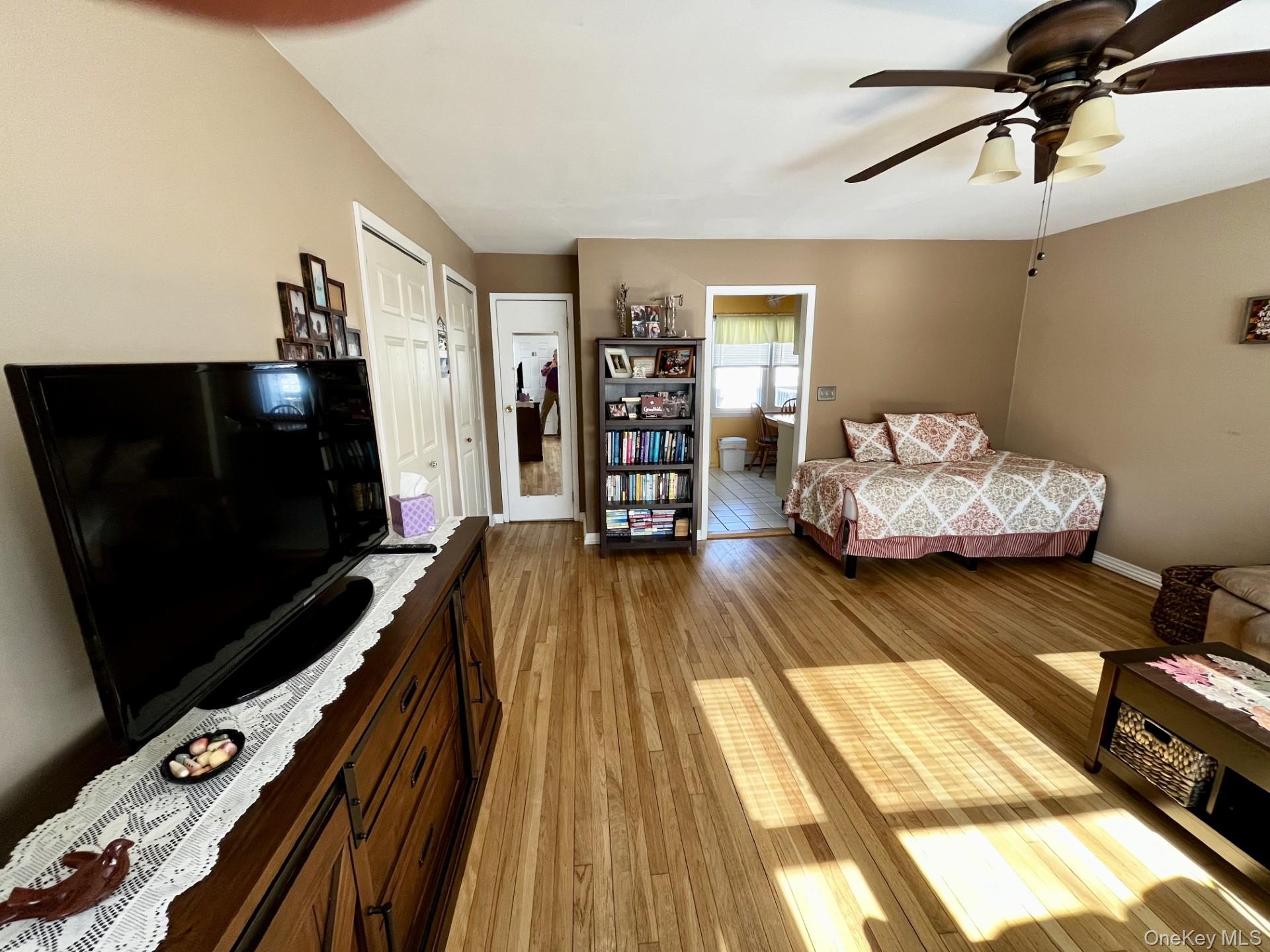 #5 photo, 105 Finch Lane, Islip , NY 11751