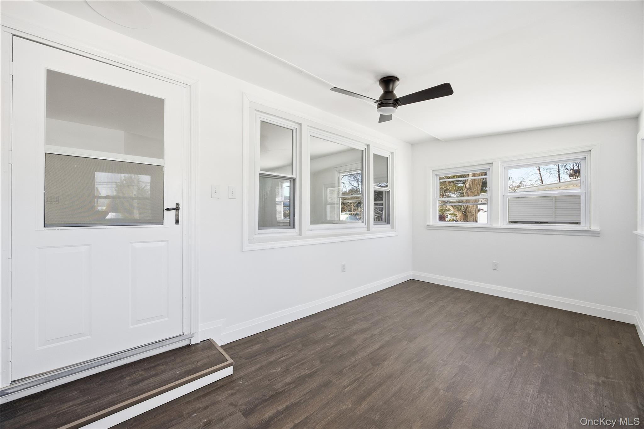 #12 photo, 78 Roslyn Street, Islip Terrace , NY 11752