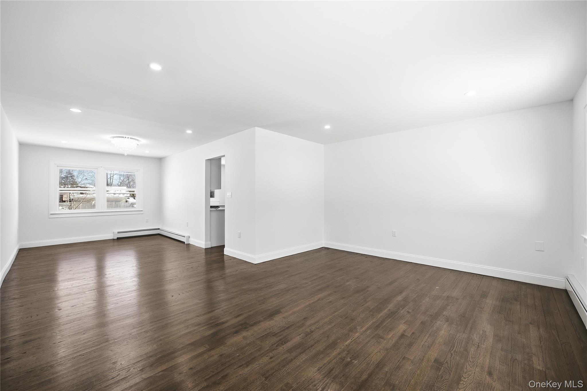 #13 photo, 78 Roslyn Street, Islip Terrace , NY 11752