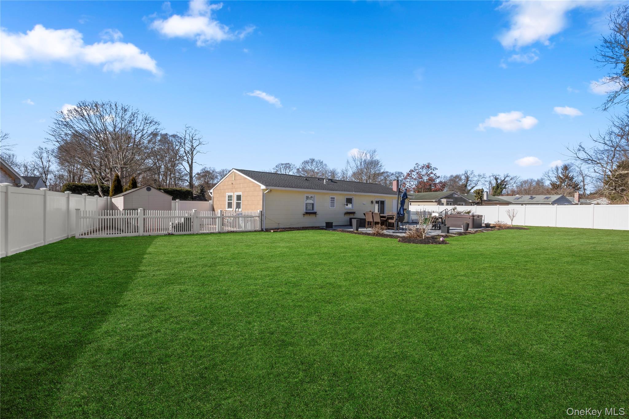 #13 photo, 9 Golf Course Road, सफ़ोक काउंटी Bellport , NY 11713