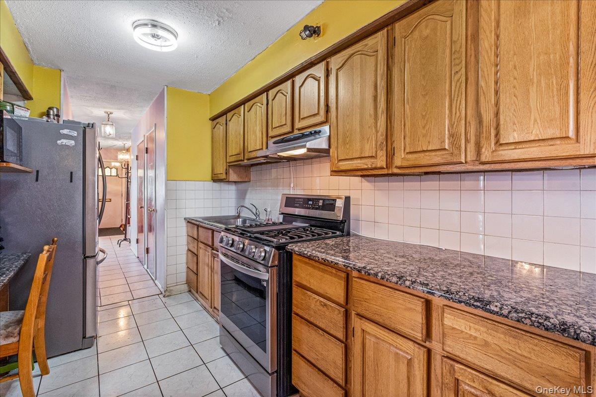 #7 photo, 11802 Springfield Boulevard, Cambria Heights , NY 11411