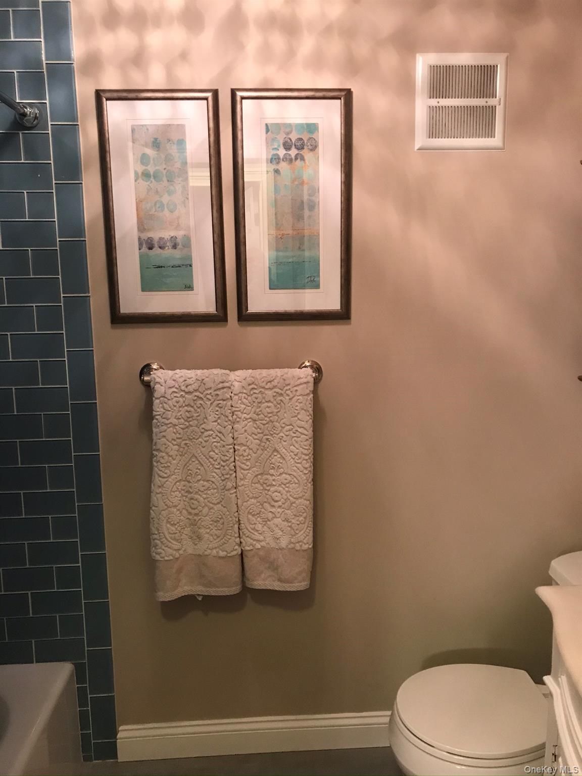 #11 photo, 91 Richmond Boulevard, Ronkonkoma , NY 11779