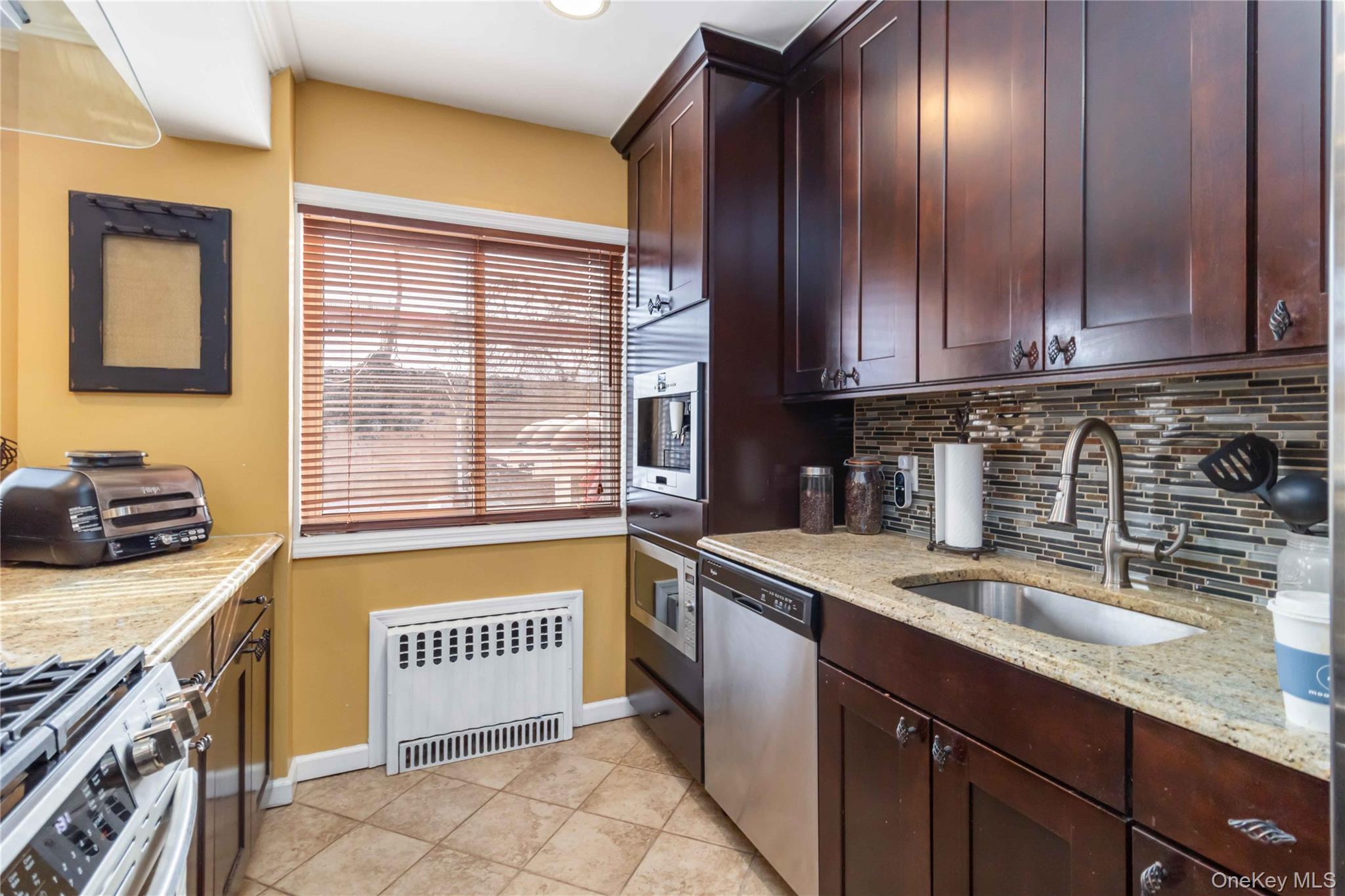 #17 photo, 191-02 39th Avenue, Flushing , NY 11358