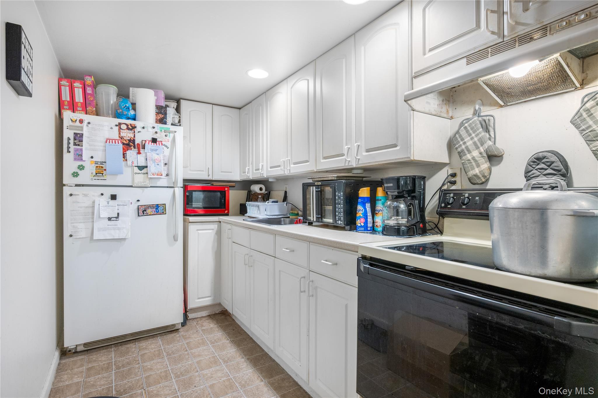 #17 photo, 378 Mac Arthur Boulevard, Hauppauge , NY 11788