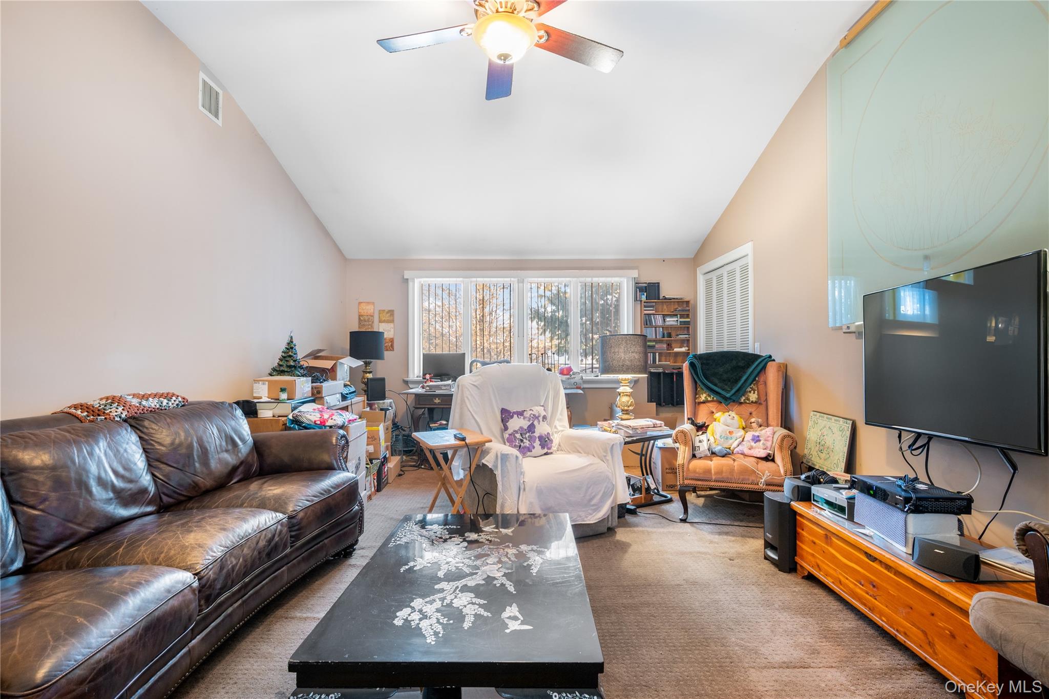 #9 photo, 378 Mac Arthur Boulevard, Hauppauge , NY 11788