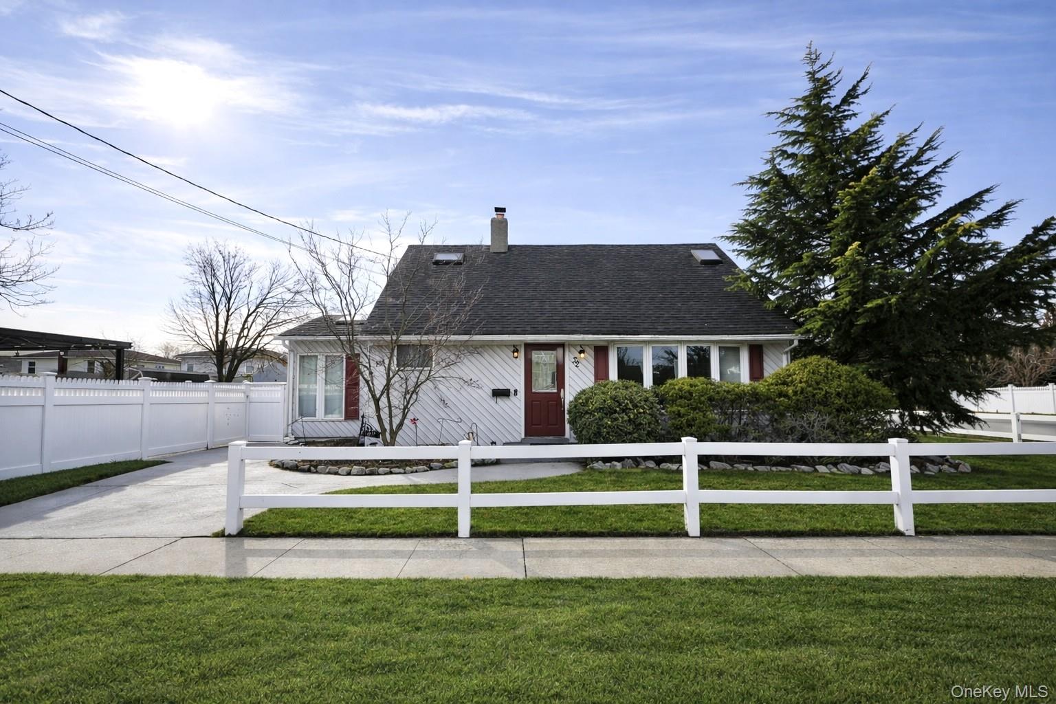 #1 photo, 32 Saint Marks Place, Massapequa , NY 11758