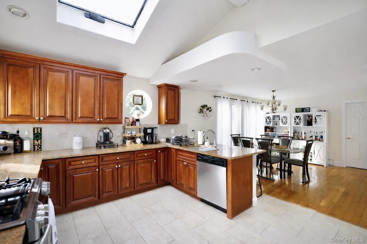 #12 photo, 32 Saint Marks Place, Massapequa , NY 11758