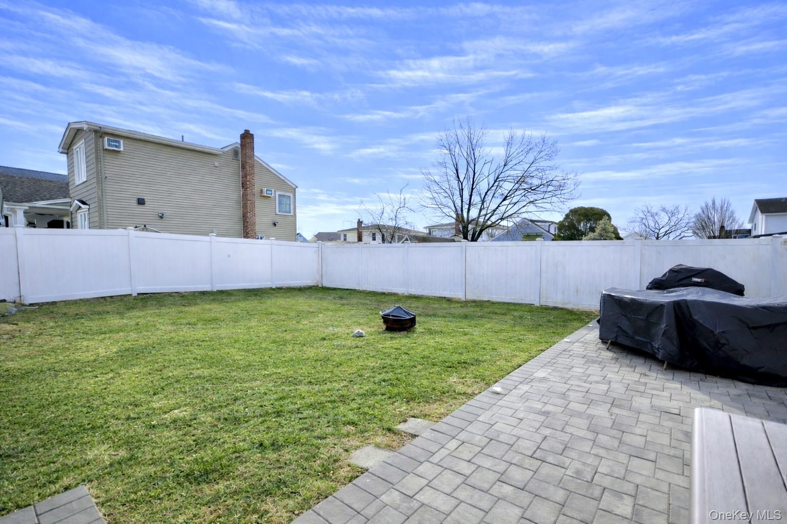 #20 photo, 32 Saint Marks Place, Massapequa , NY 11758