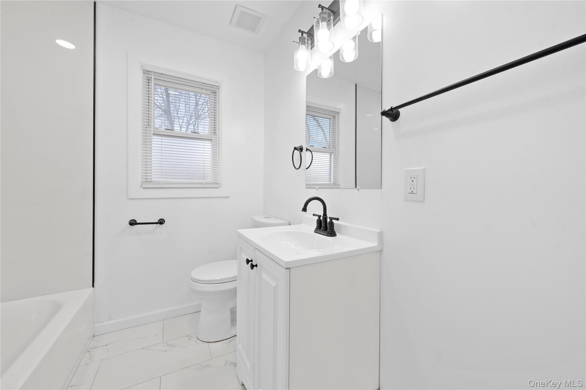 #16 photo, 193 N Arizona Road, West Babylon , NY 11704