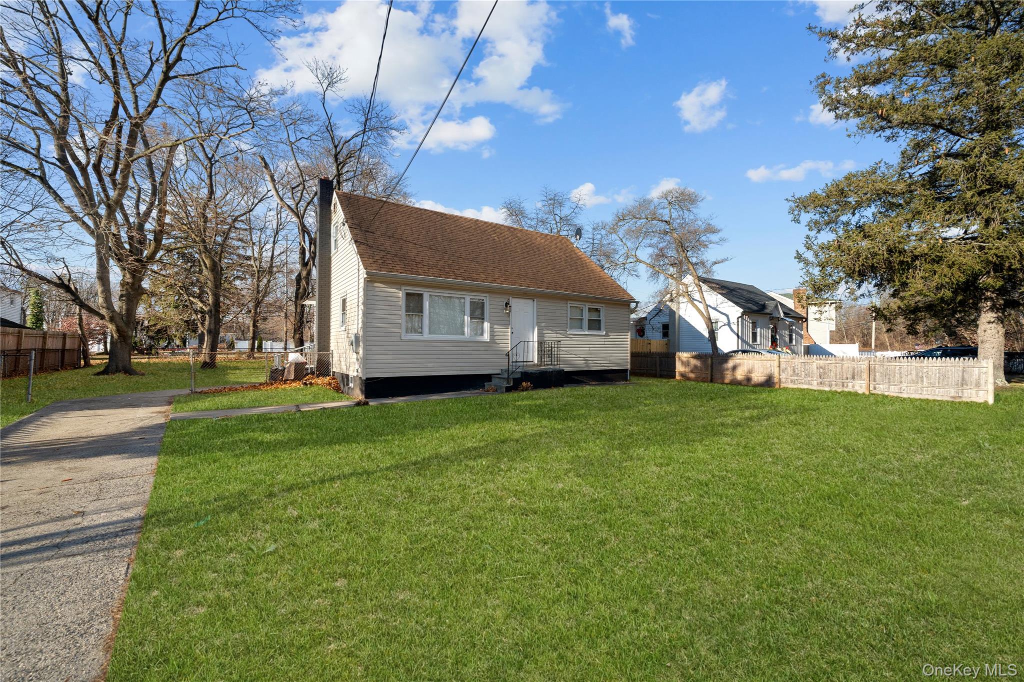 #2 photo, 193 N Arizona Road, West Babylon , NY 11704