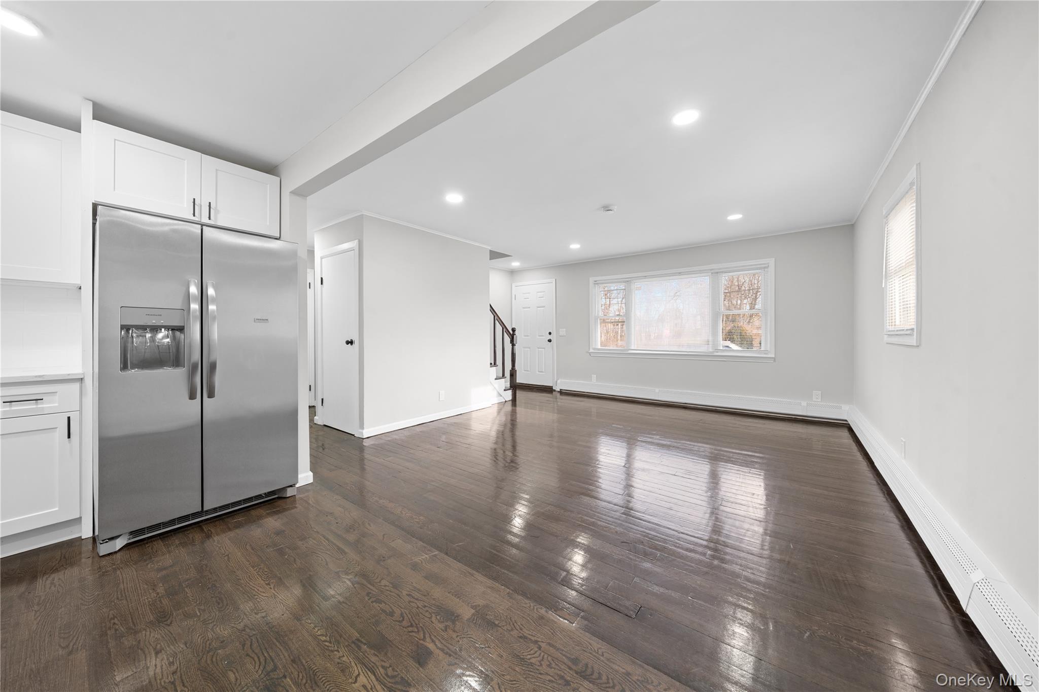 #6 photo, 193 N Arizona Road, West Babylon , NY 11704