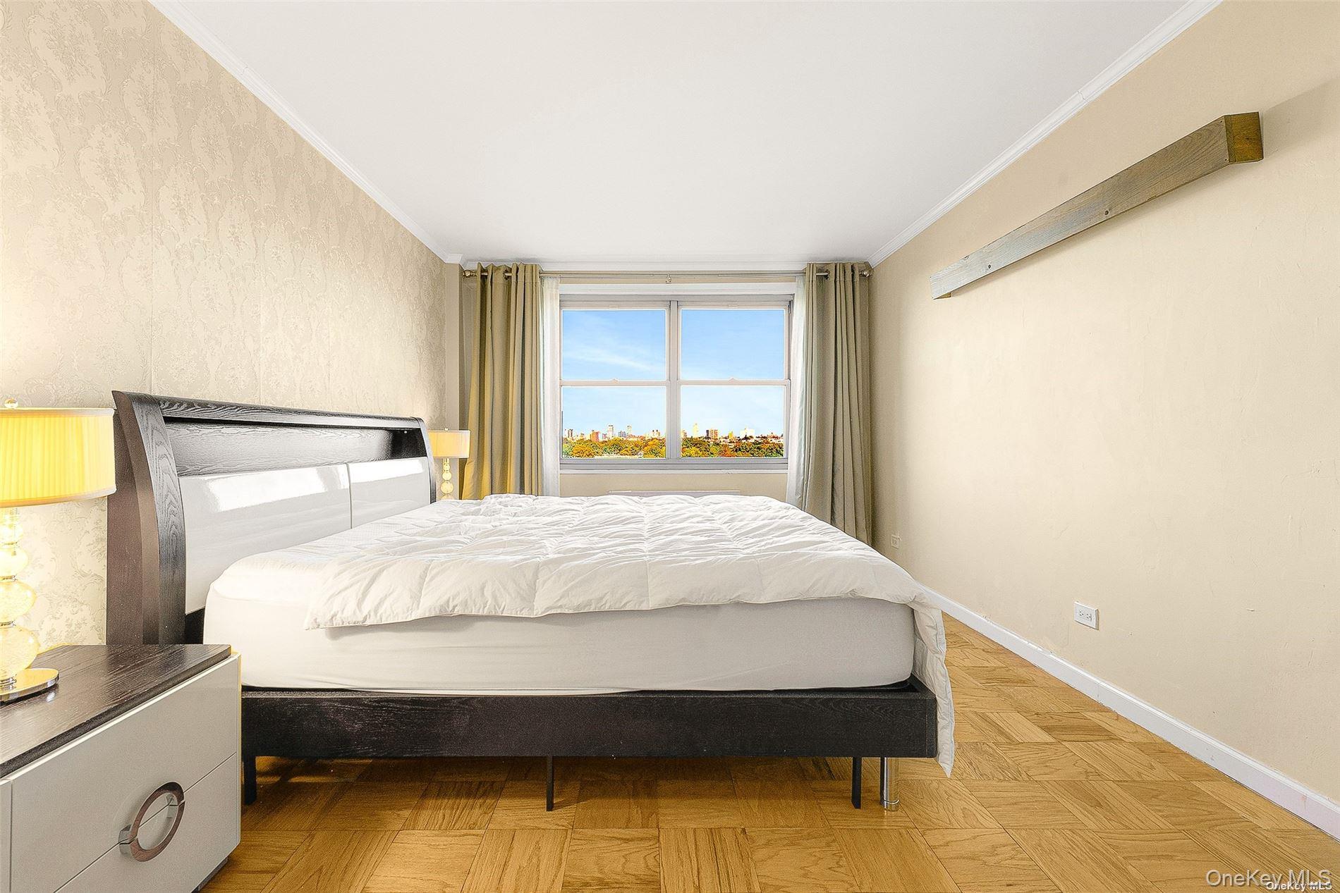 #19 photo, 61-20 Grand Central Parkway, Forest Hills , NY 11375