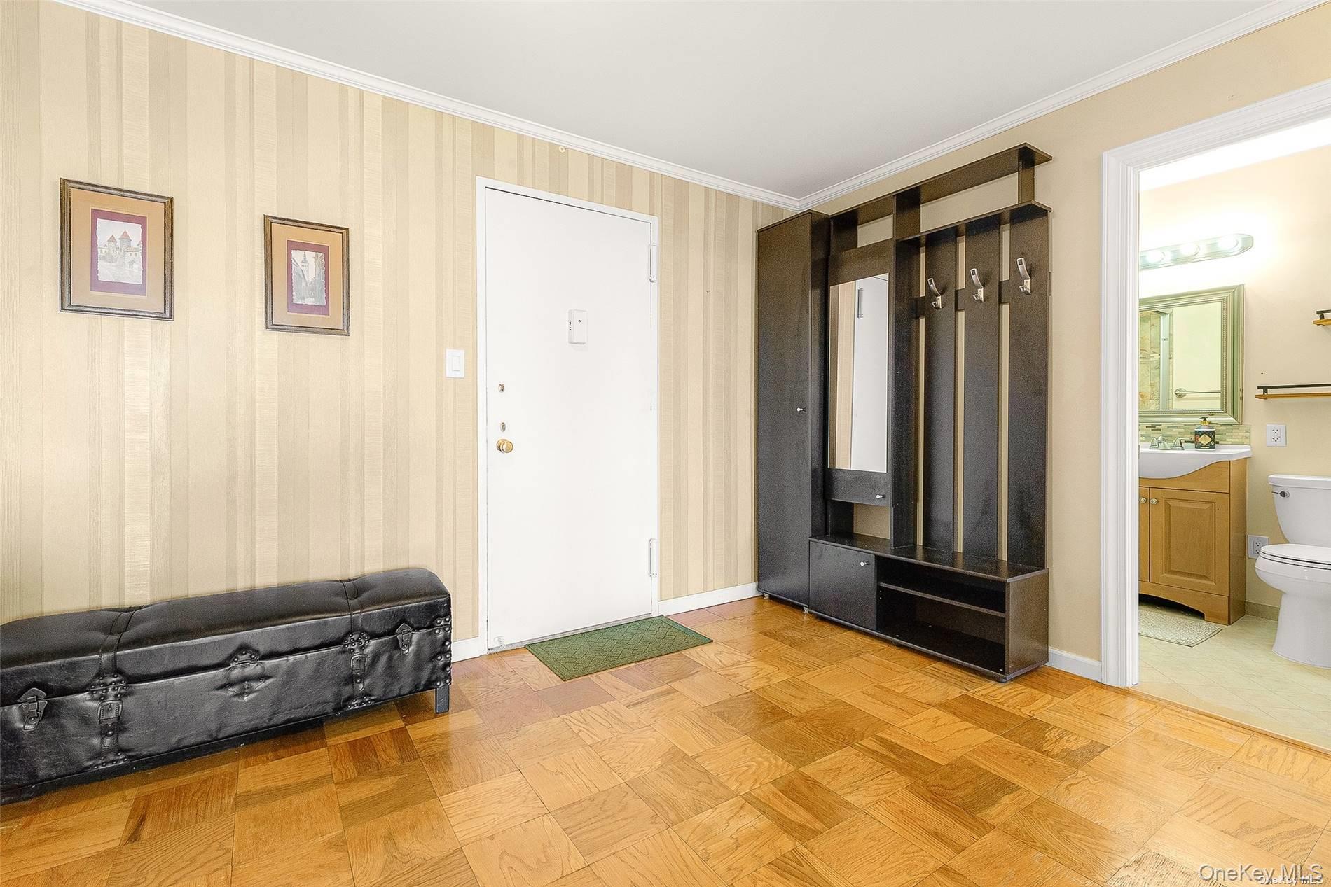 #3 photo, 61-20 Grand Central Parkway, Forest Hills , NY 11375