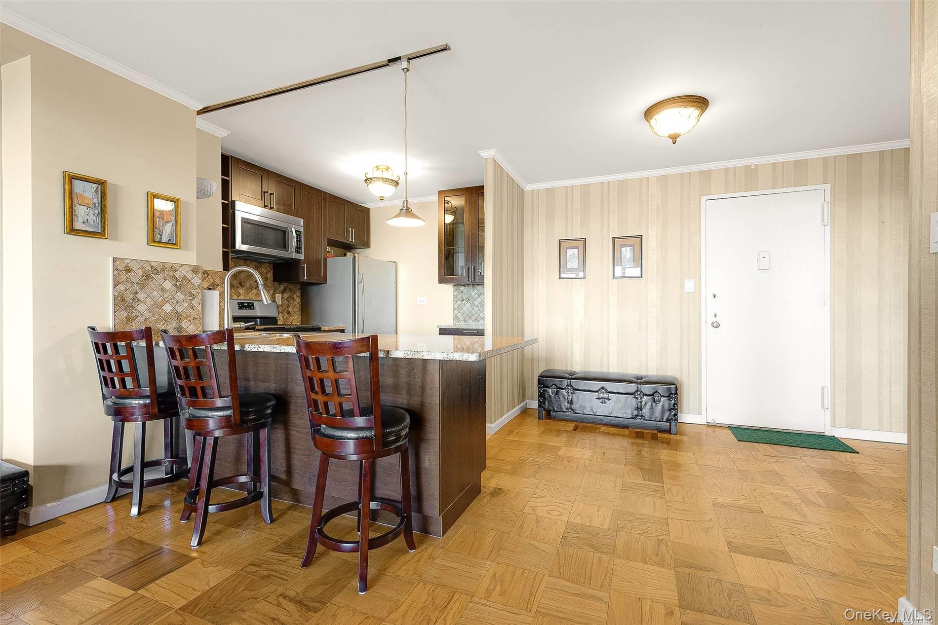 #8 photo, 61-20 Grand Central Parkway, Forest Hills , NY 11375