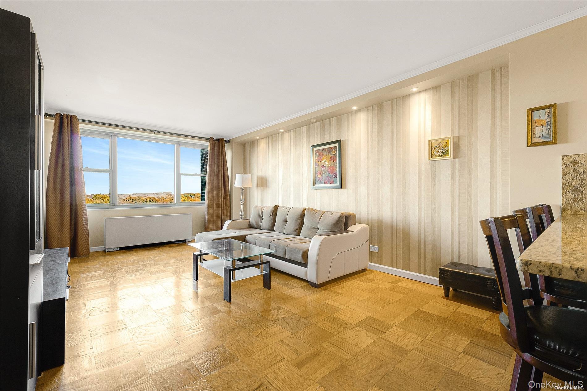 #9 photo, 61-20 Grand Central Parkway, Forest Hills , NY 11375