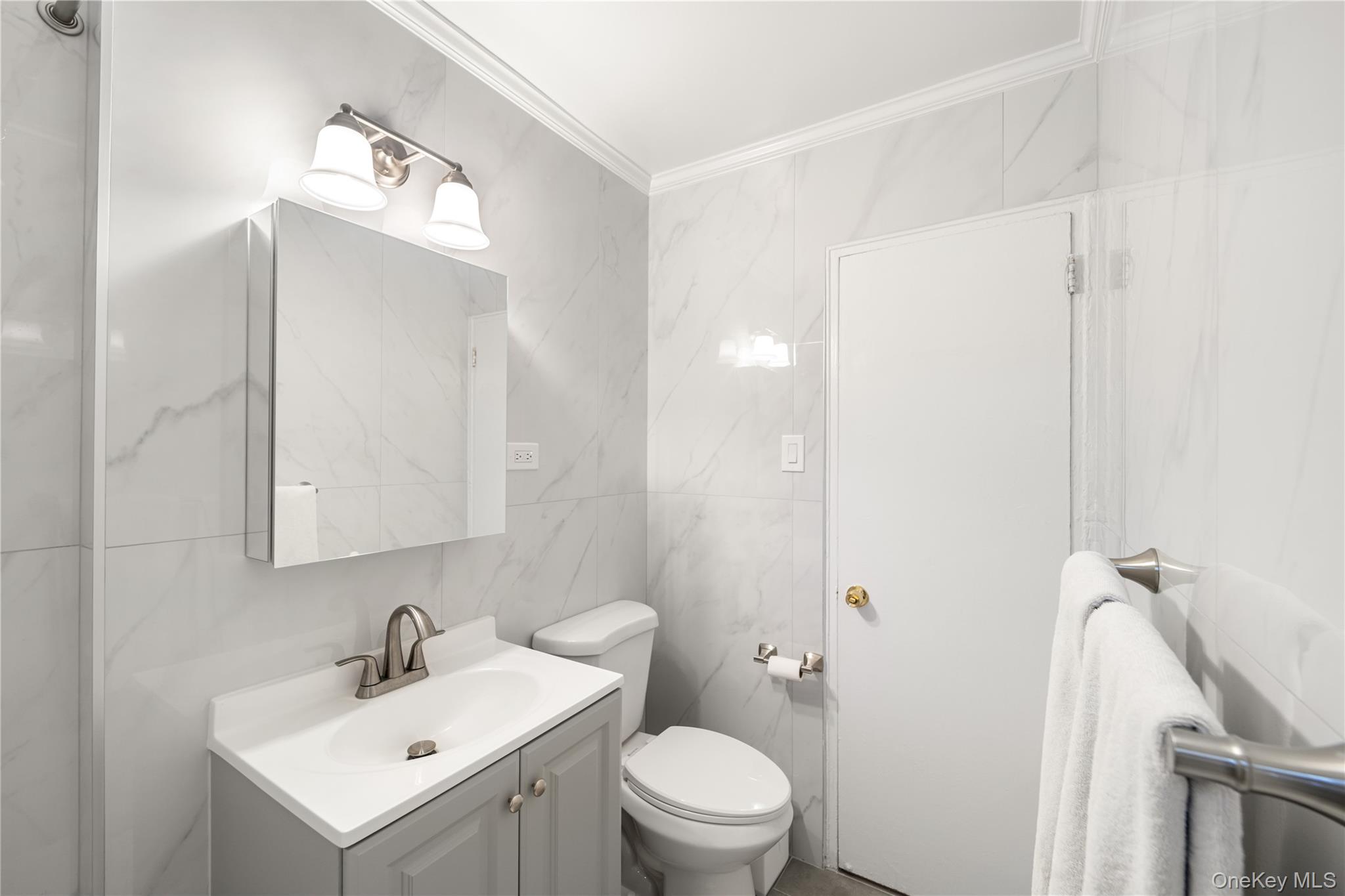 #12 photo, 217-14 73rd Avenue, Bayside , NY 11364