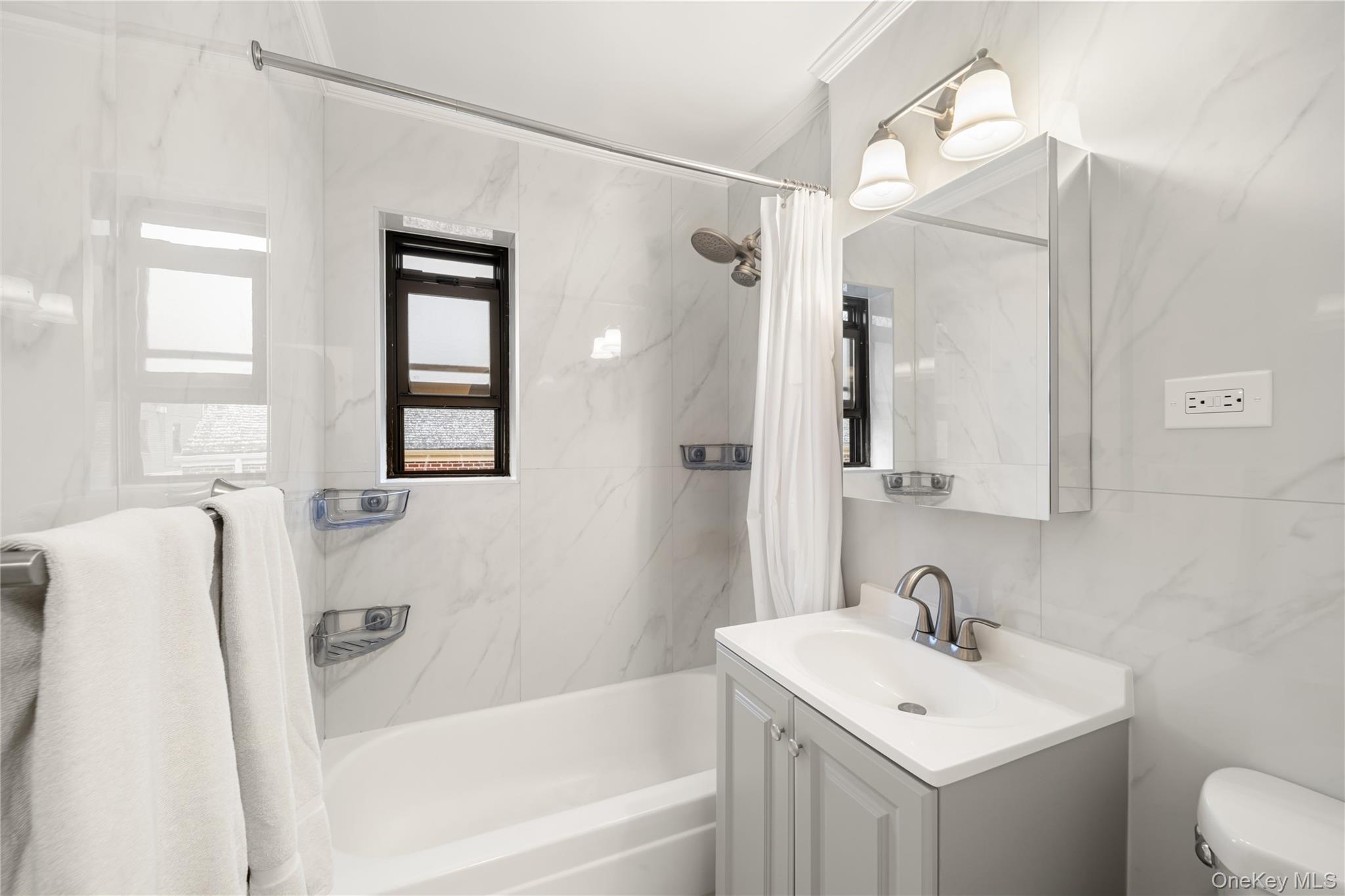 #13 photo, 217-14 73rd Avenue, Bayside , NY 11364