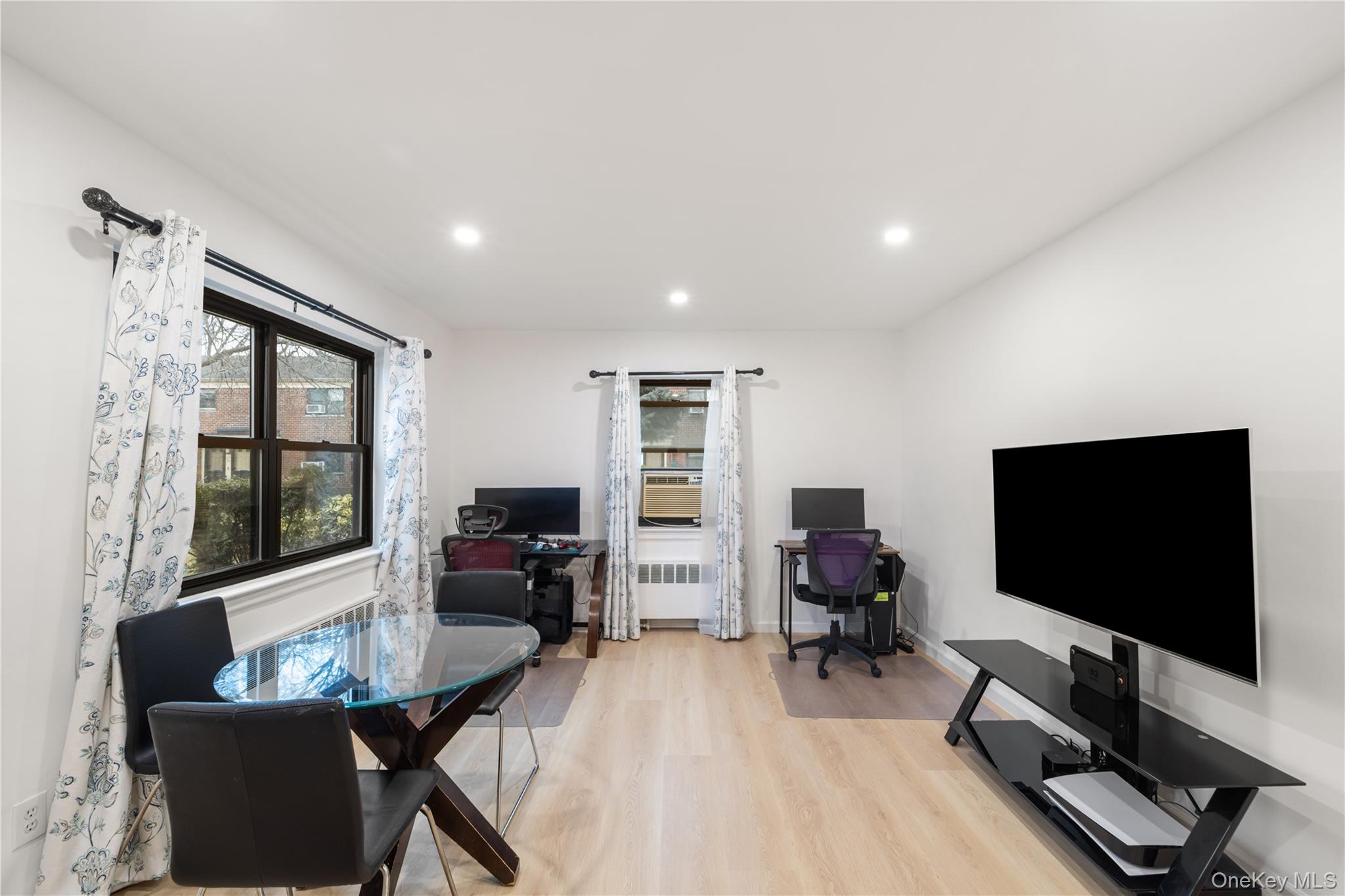 #5 photo, 217-14 73rd Avenue, Bayside , NY 11364