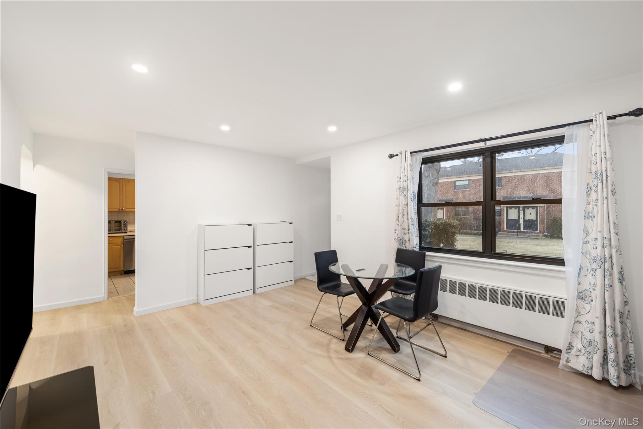 #7 photo, 217-14 73rd Avenue, Bayside , NY 11364