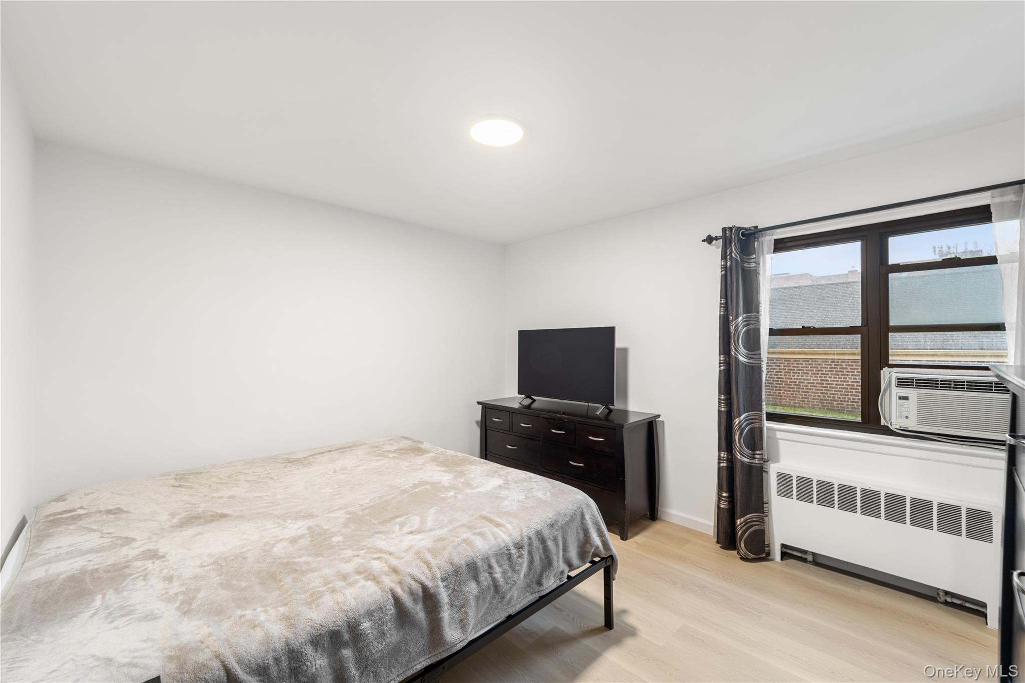 #9 photo, 217-14 73rd Avenue, Bayside , NY 11364