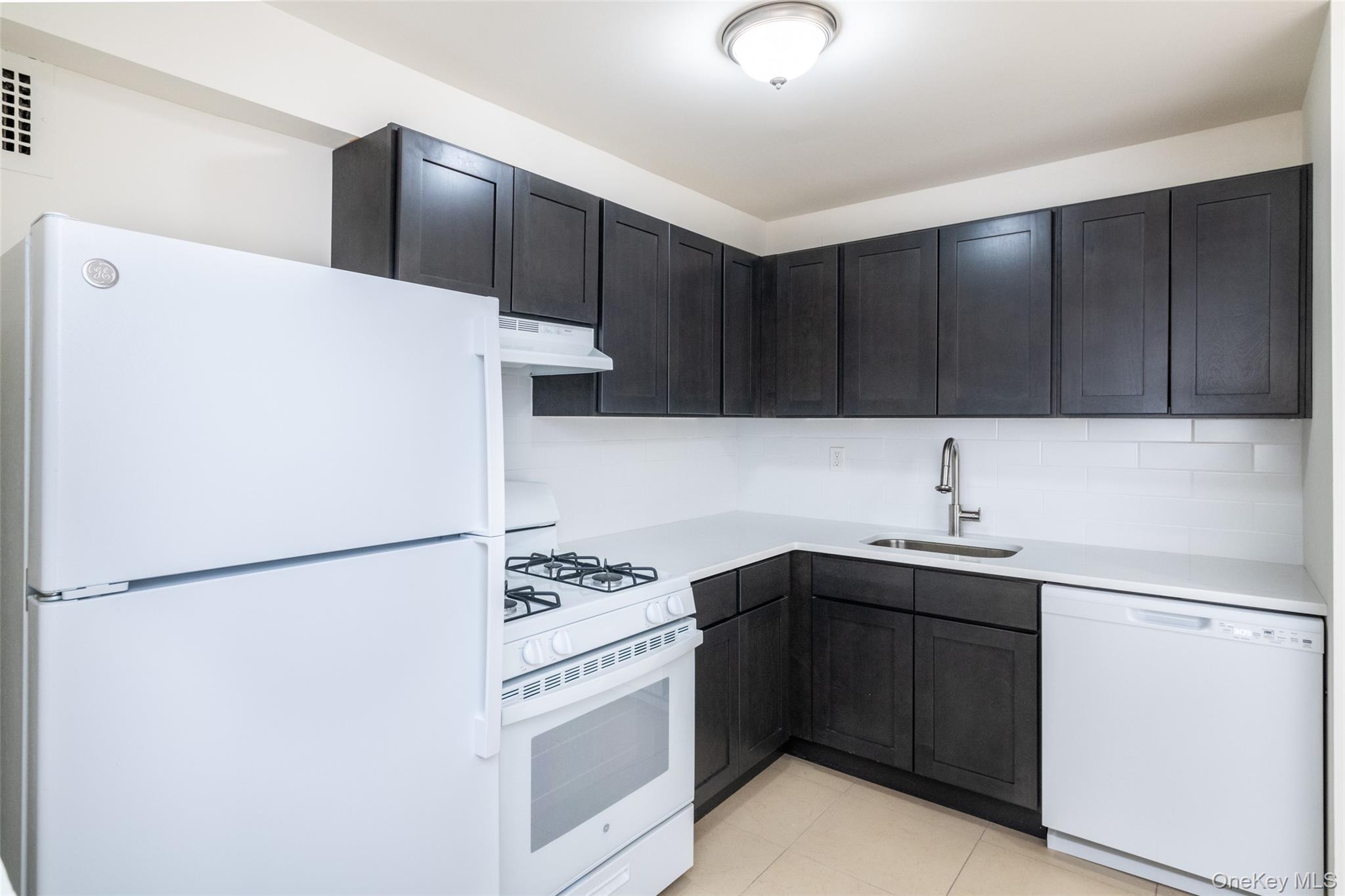 #14 photo, 125 Lake Street, White Plains , NY 10604