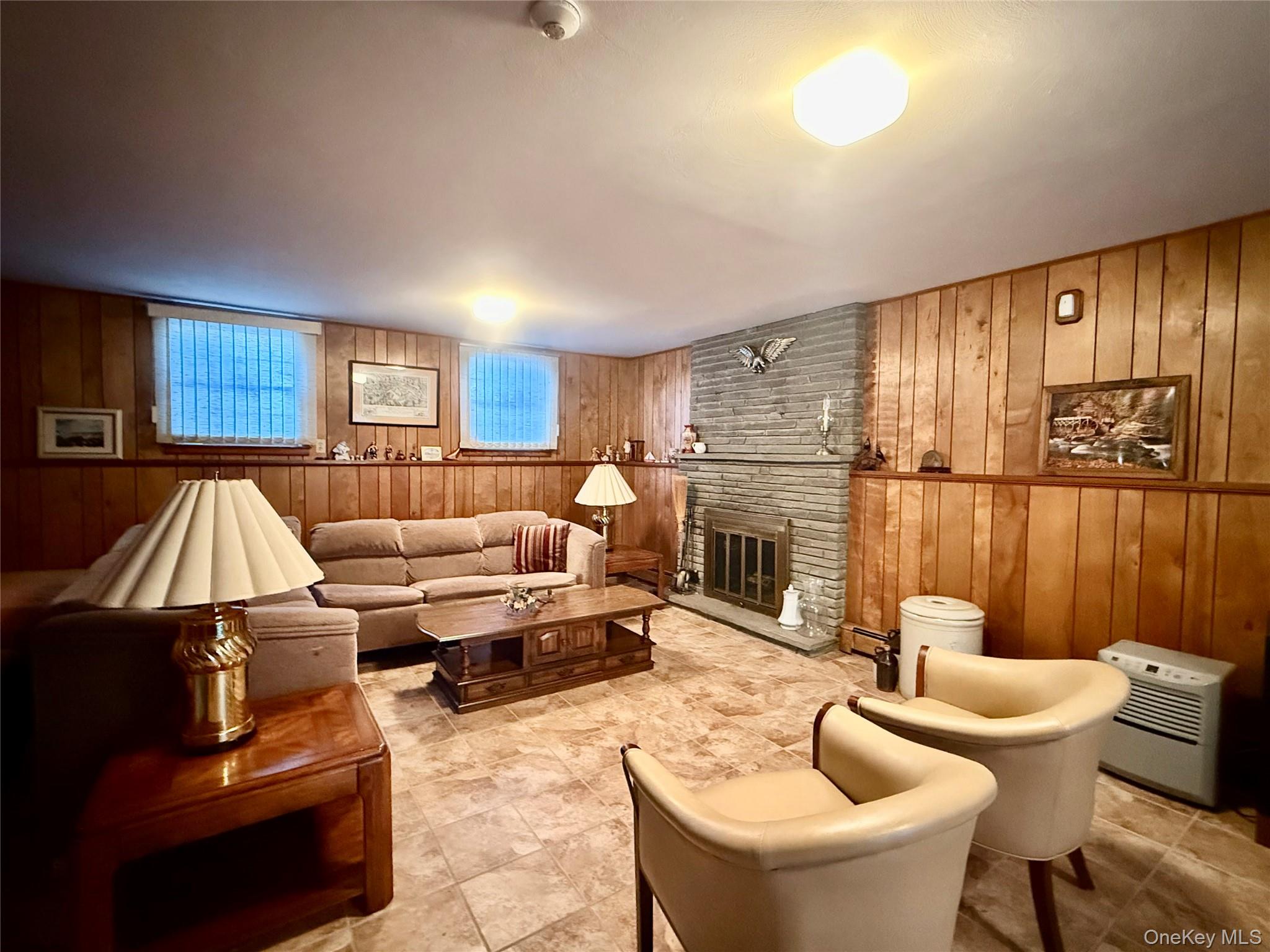 #10 photo, 130 Grand Street, Highland , NY 12528