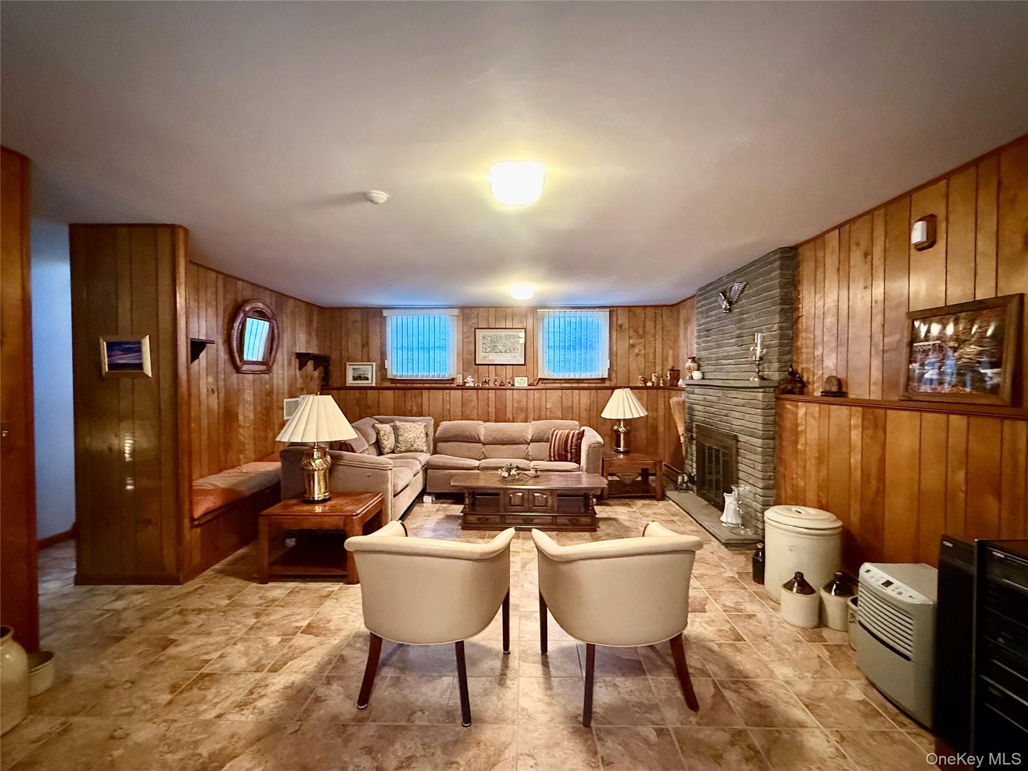 #11 photo, 130 Grand Street, Highland , NY 12528