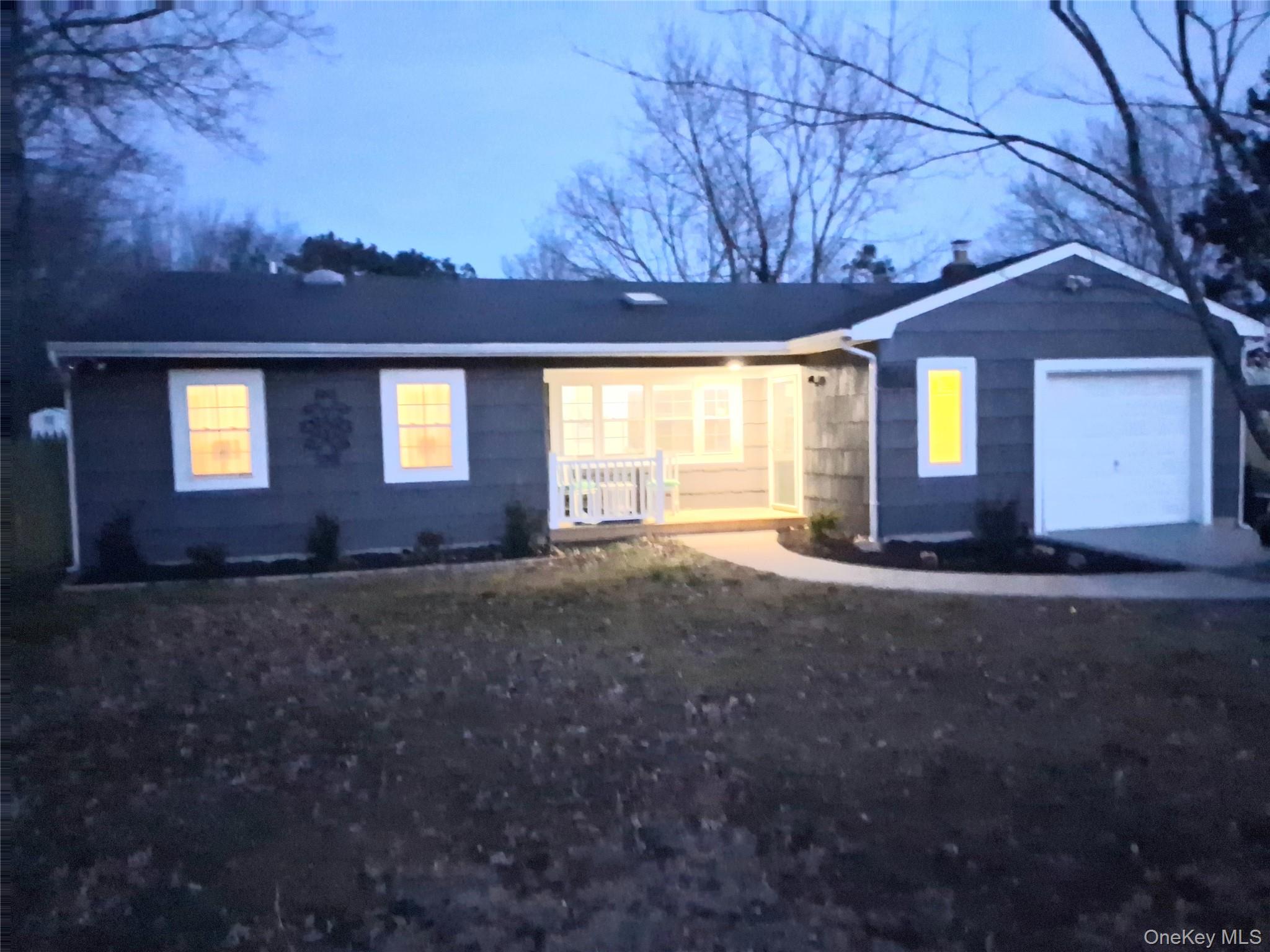 #1 photo, 917 Sipp Avenue, East Patchogue , NY 11772