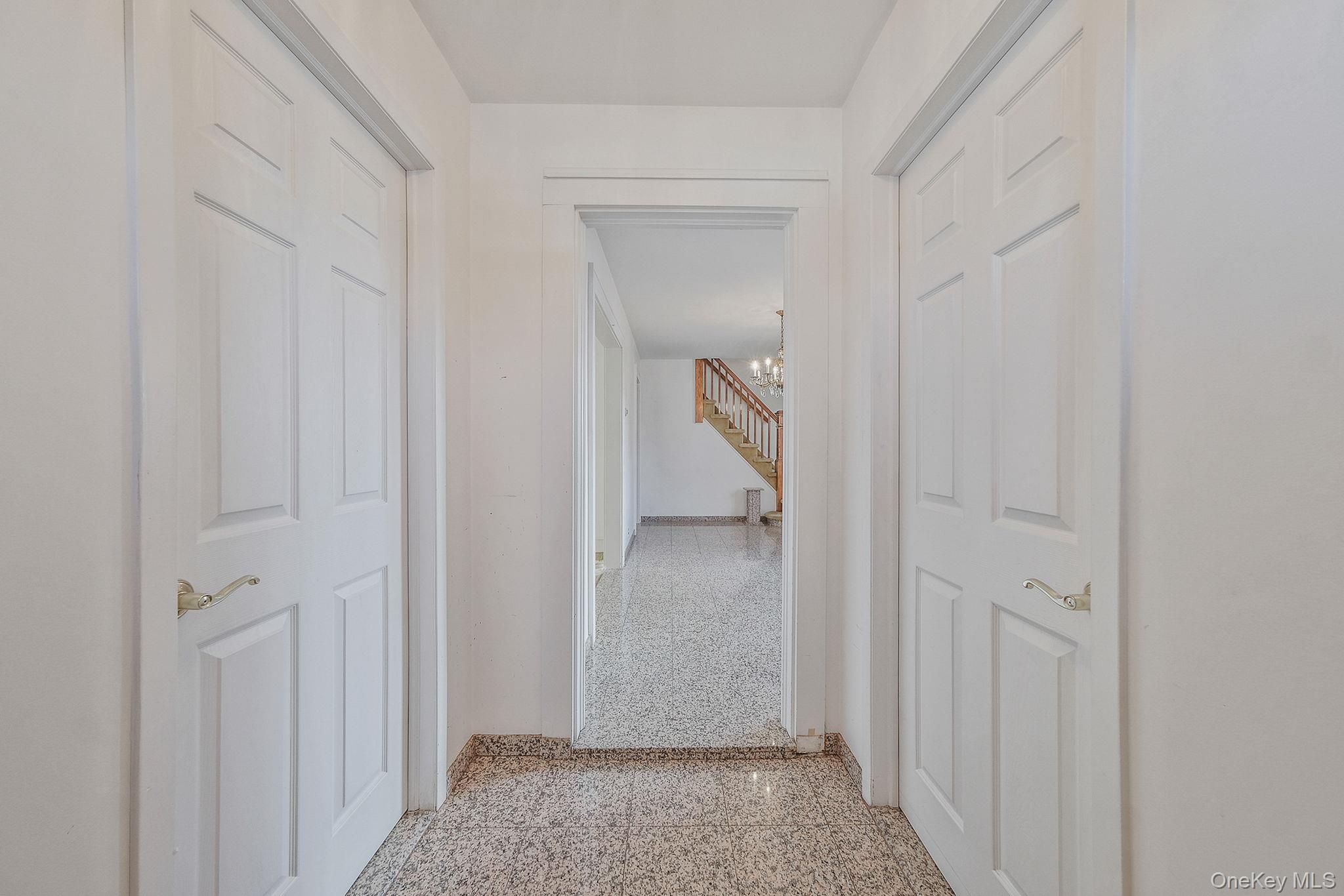 #11 photo, 36 Frost Pond Road, Glen Cove , NY 11542