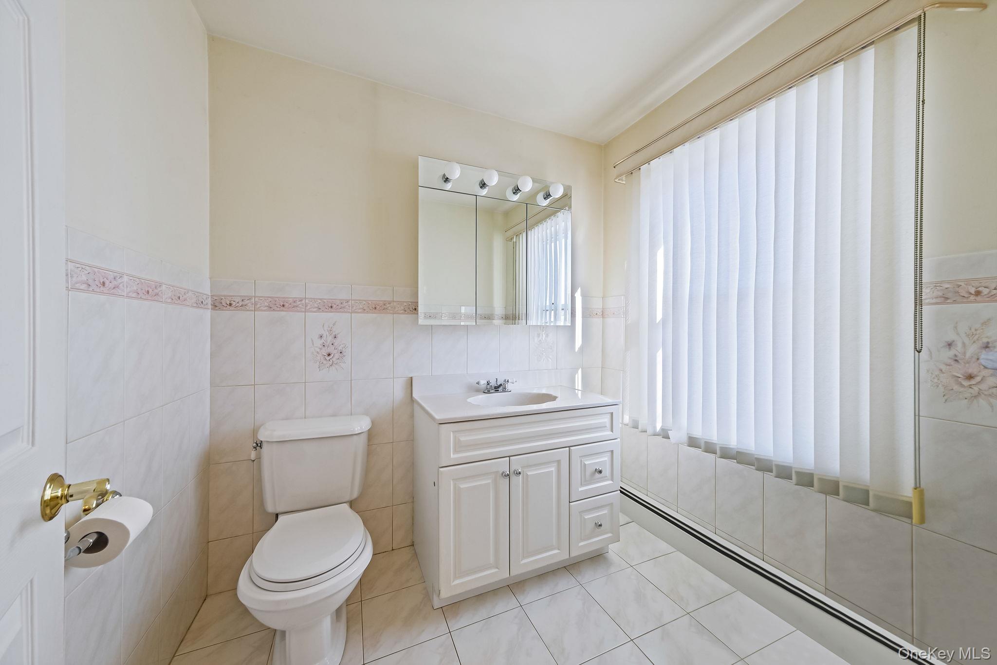 #15 photo, 36 Frost Pond Road, Glen Cove , NY 11542