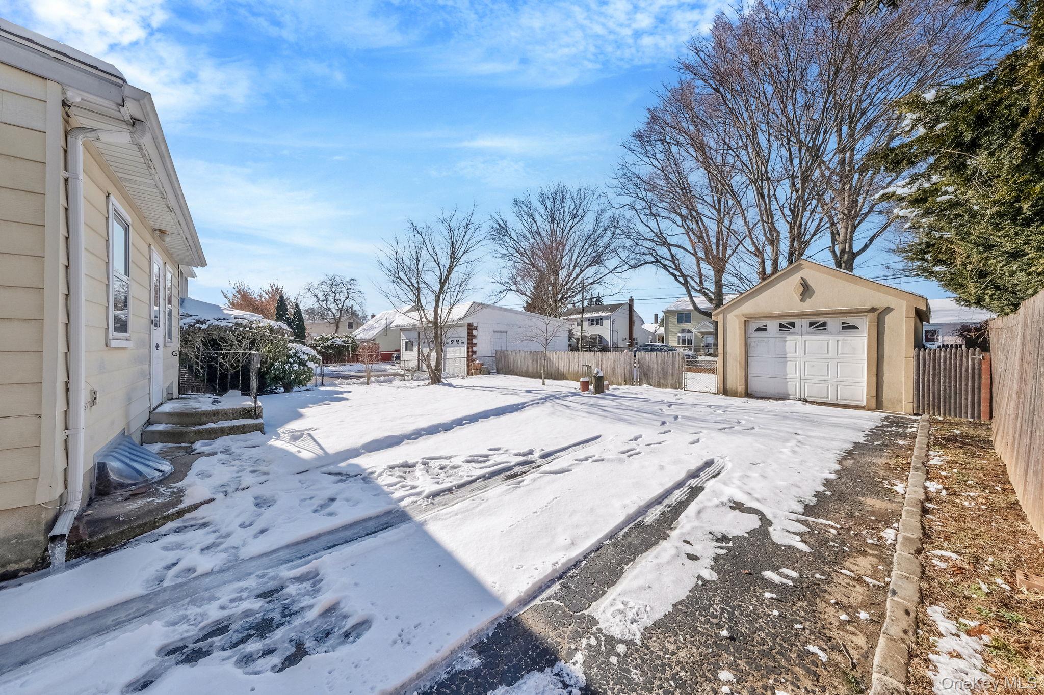 #6 photo, 36 Frost Pond Road, Glen Cove , NY 11542