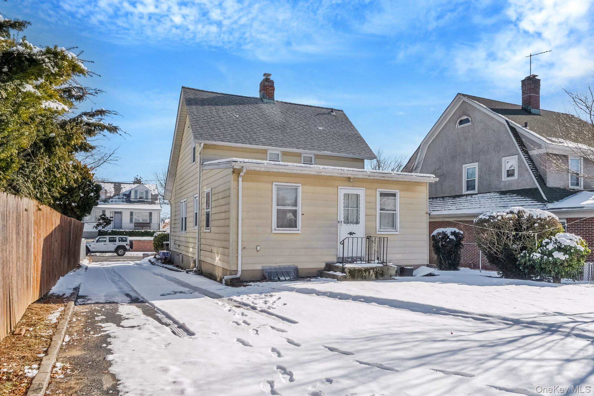 #7 photo, 36 Frost Pond Road, Glen Cove , NY 11542