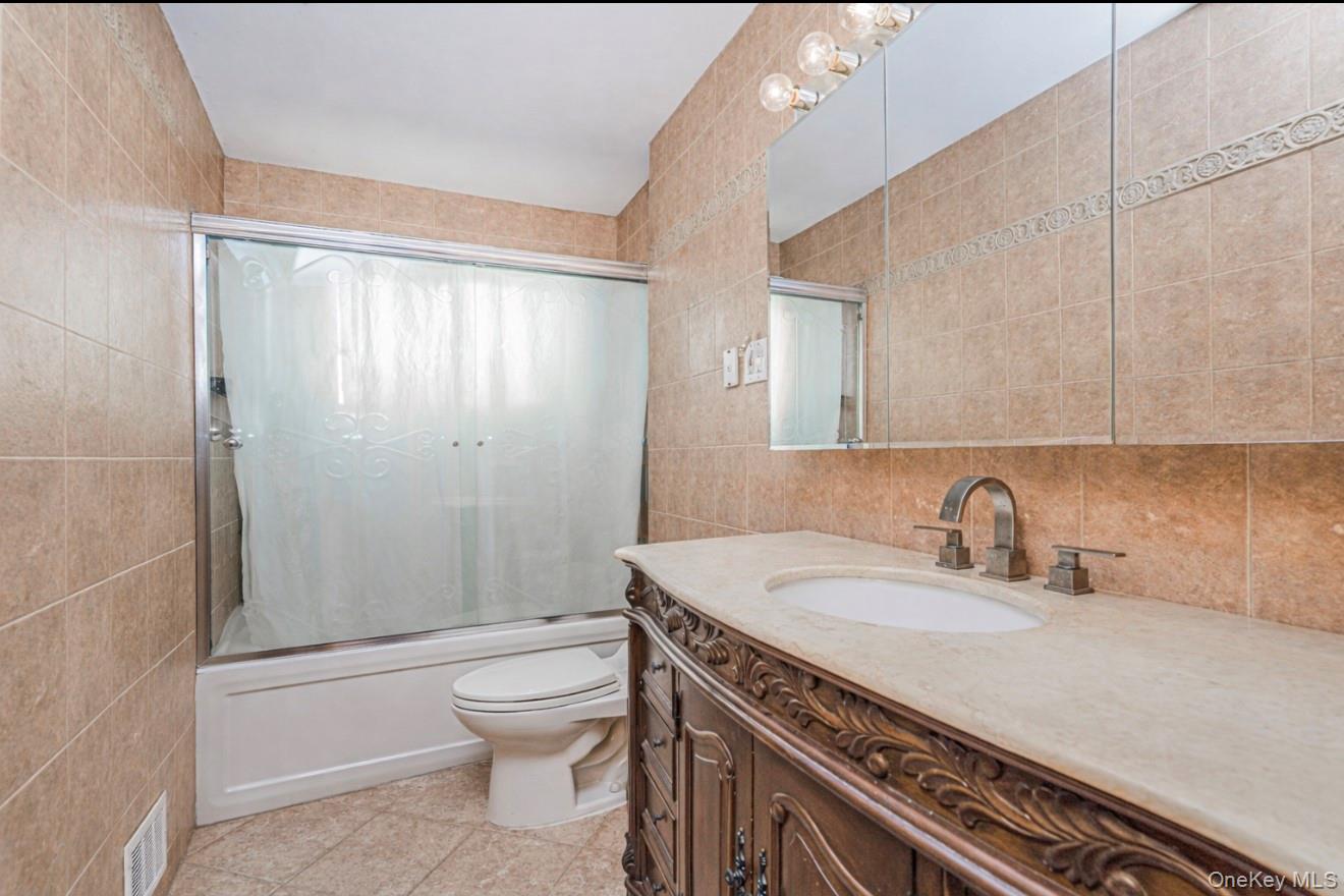 #18 photo, 2248 E 70th Street, Brooklyn , NY 11234