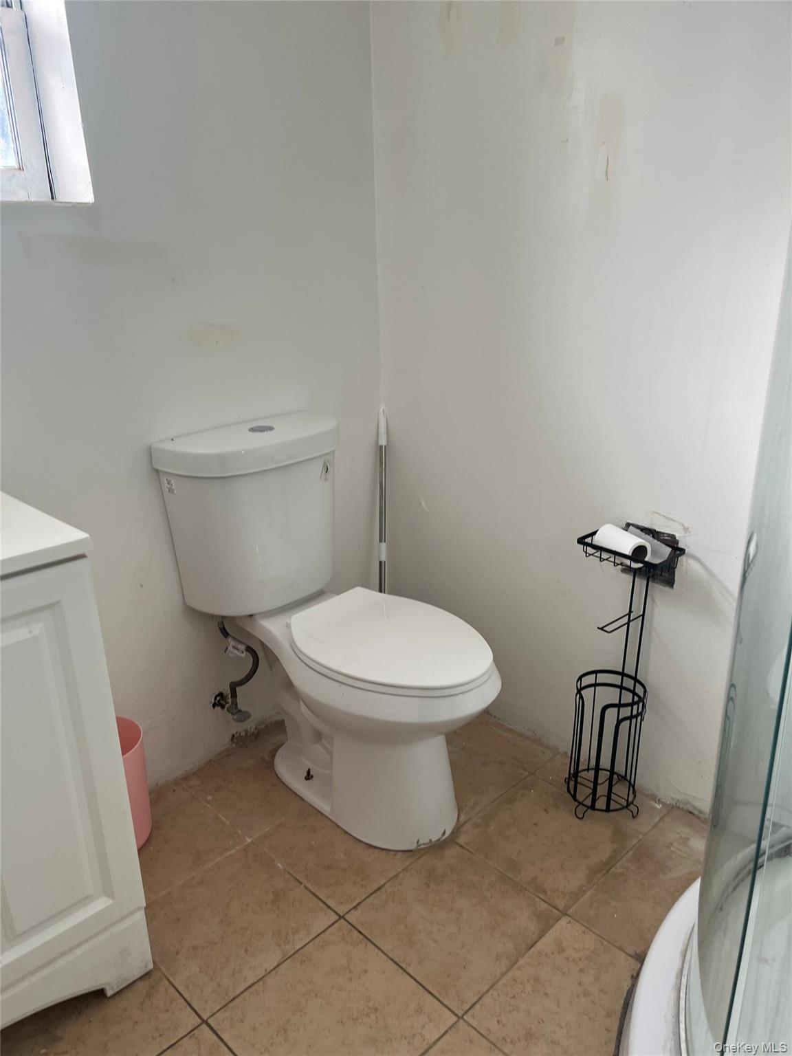 #9 photo, 1046 Little Neck Avenue, North Bellmore , NY 11710