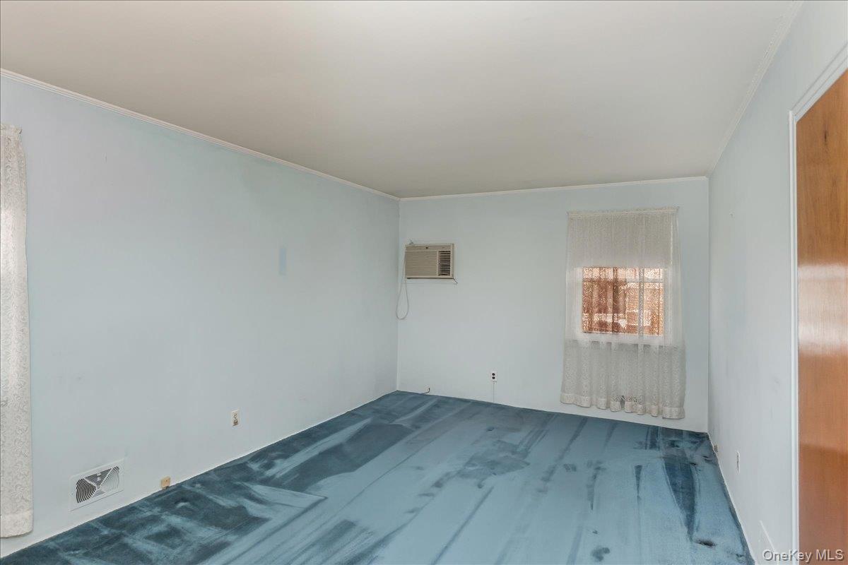 #10 photo, 2493 Lloyd Court, North Bellmore , NY 11710