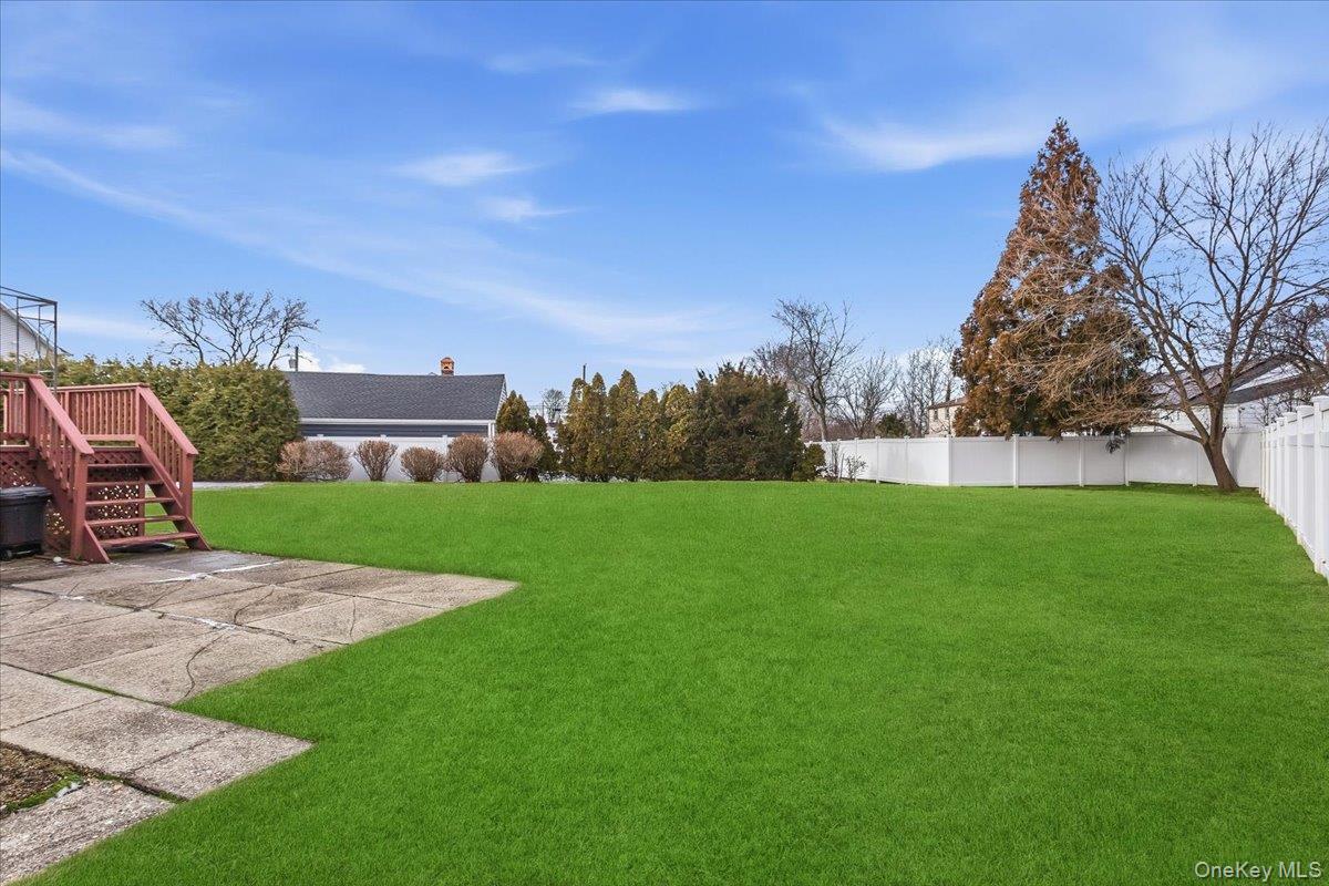 #19 photo, 2493 Lloyd Court, North Bellmore , NY 11710