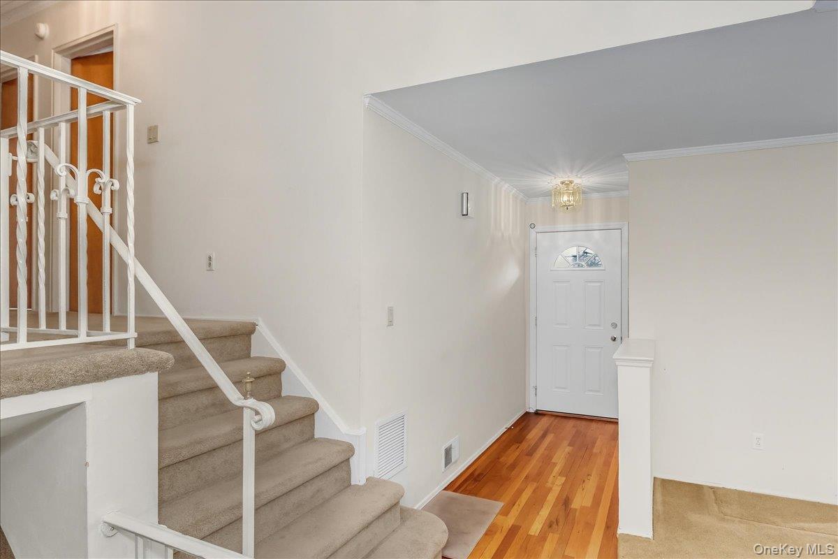 #2 photo, 2493 Lloyd Court, North Bellmore , NY 11710