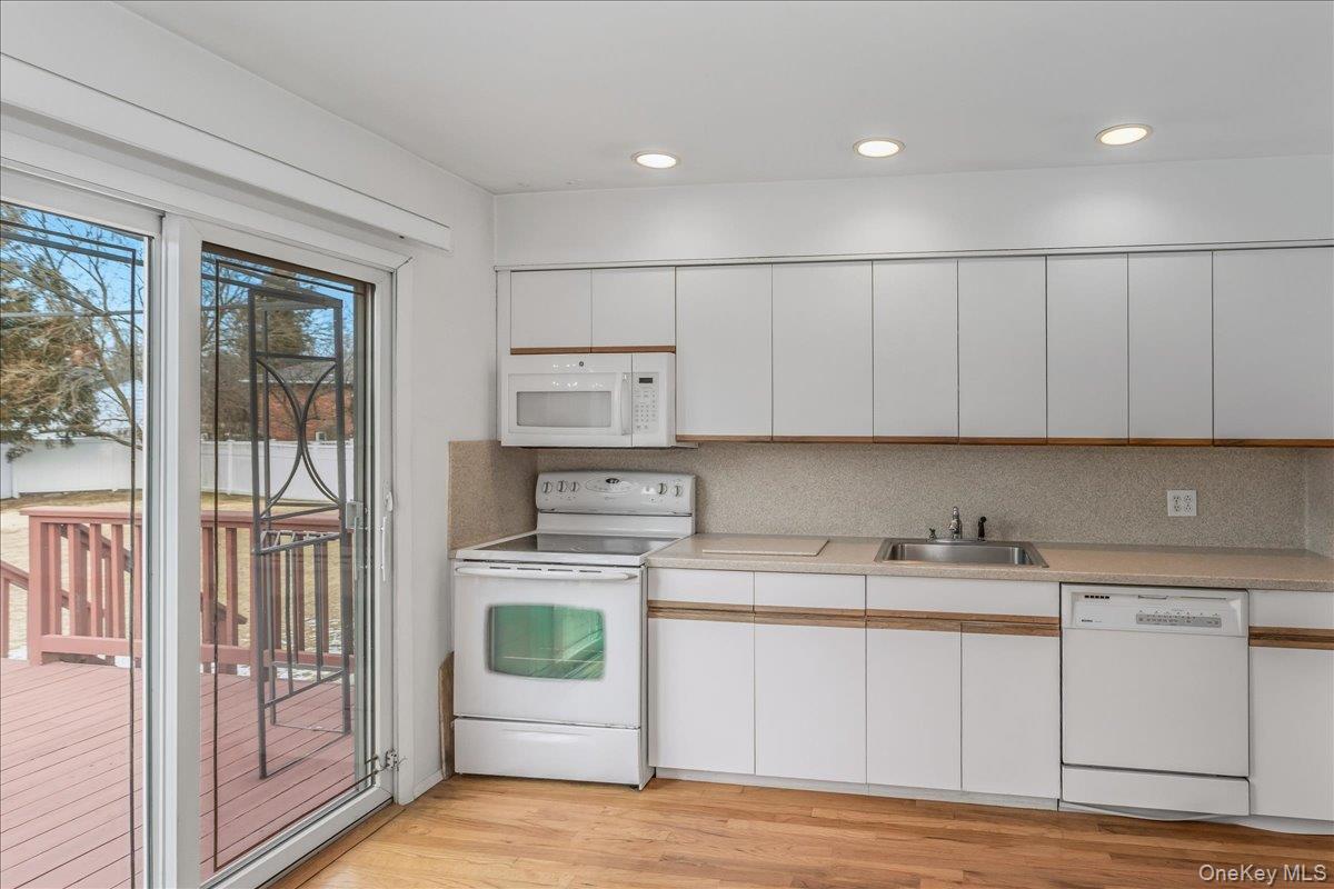 #6 photo, 2493 Lloyd Court, North Bellmore , NY 11710