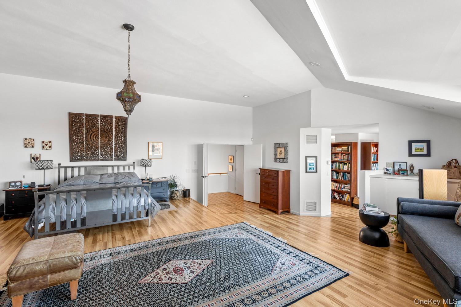 #20 photo, 6 Lady Janes Way, Northport , NY 11768