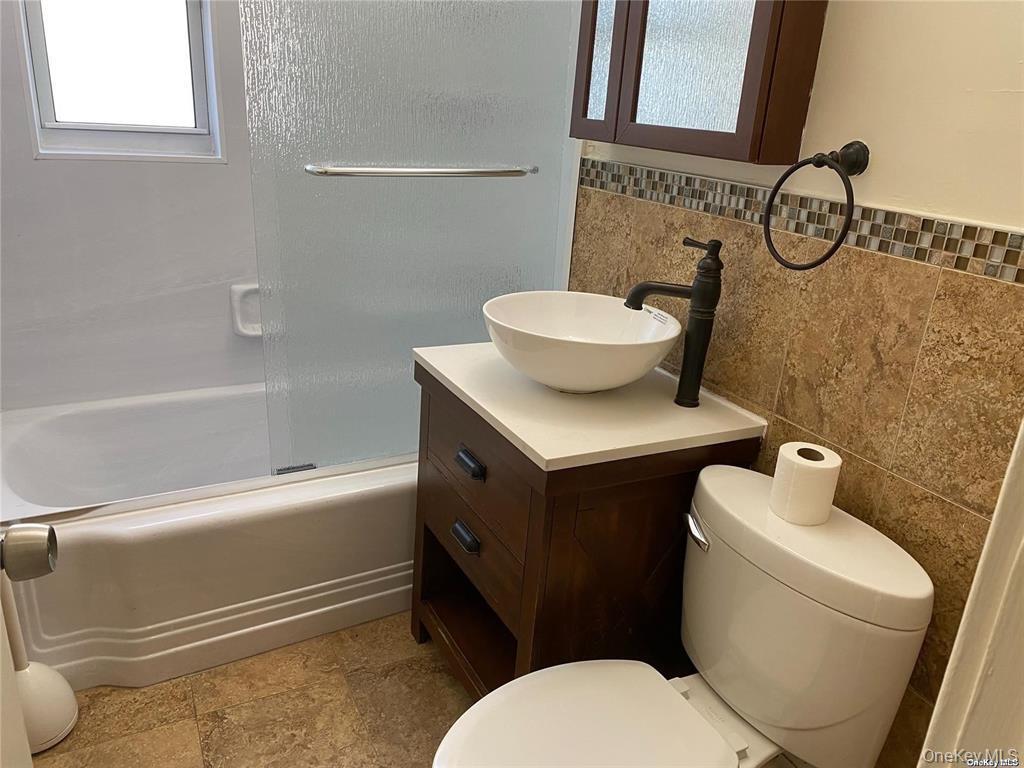 #12 photo, 107 Baker Hill Road, Great Neck , NY 11023