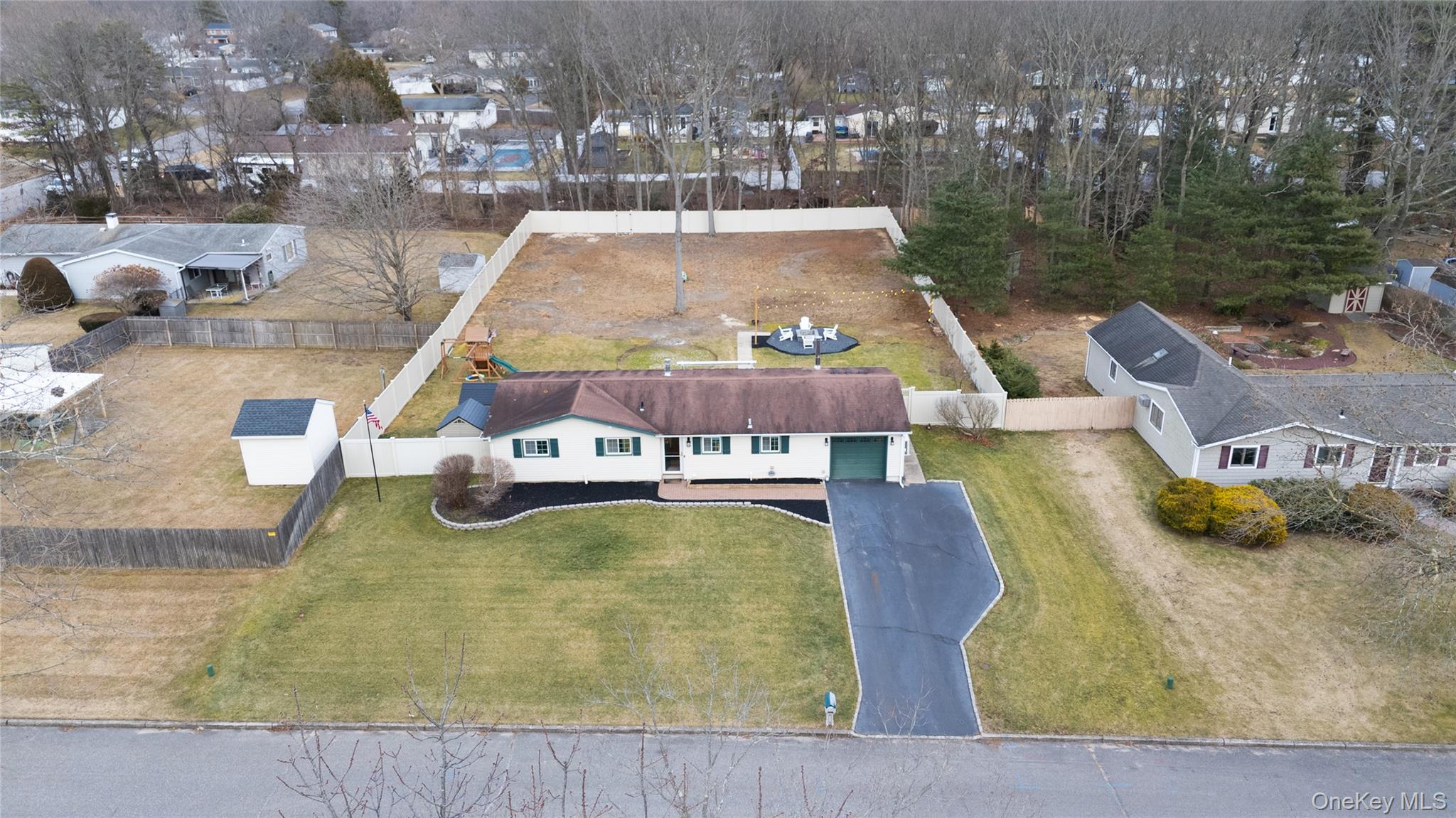 #15 photo, 167 8th Avenue, Holtsville , NY 11742