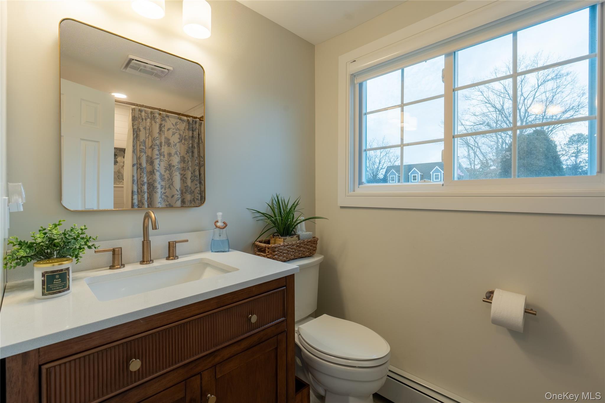 #2 photo, 167 8th Avenue, Holtsville , NY 11742