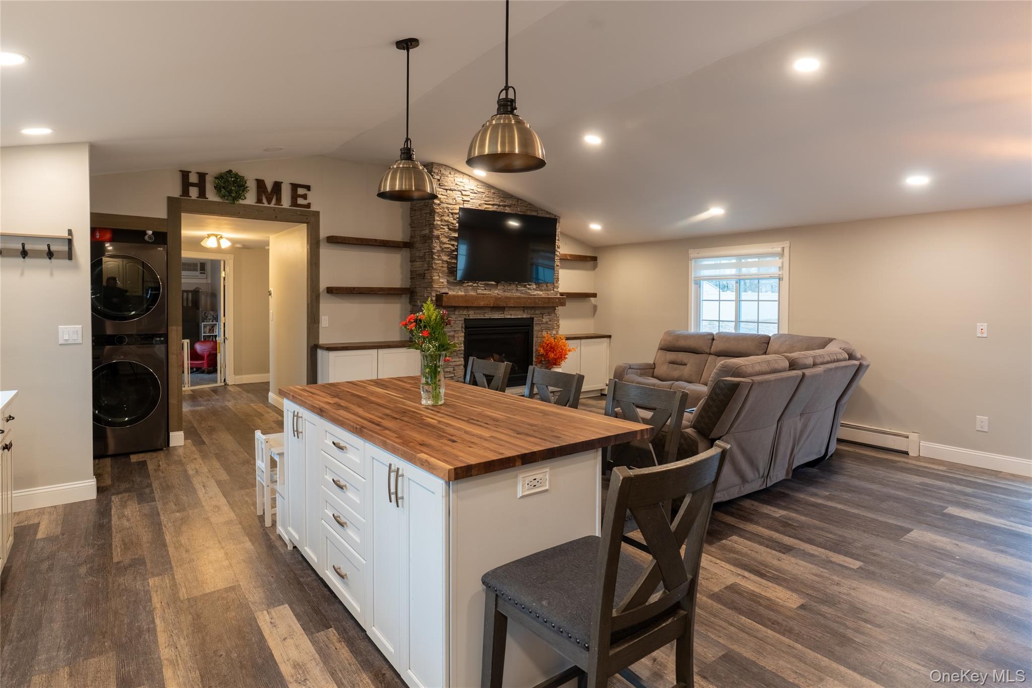 #7 photo, 167 8th Avenue, Holtsville , NY 11742