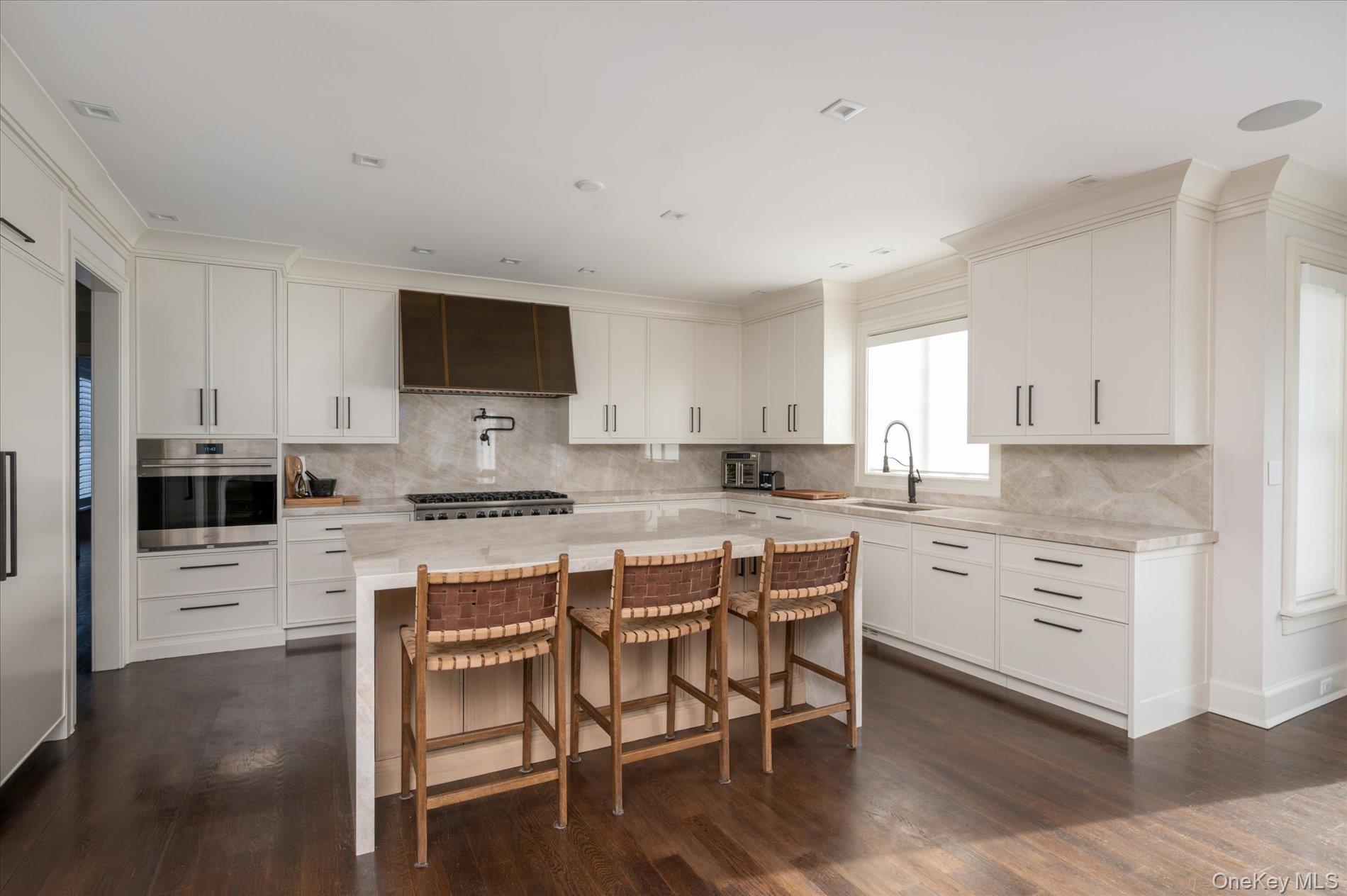 #13 photo, 365 Split Rock Road, Syosset , NY 11791