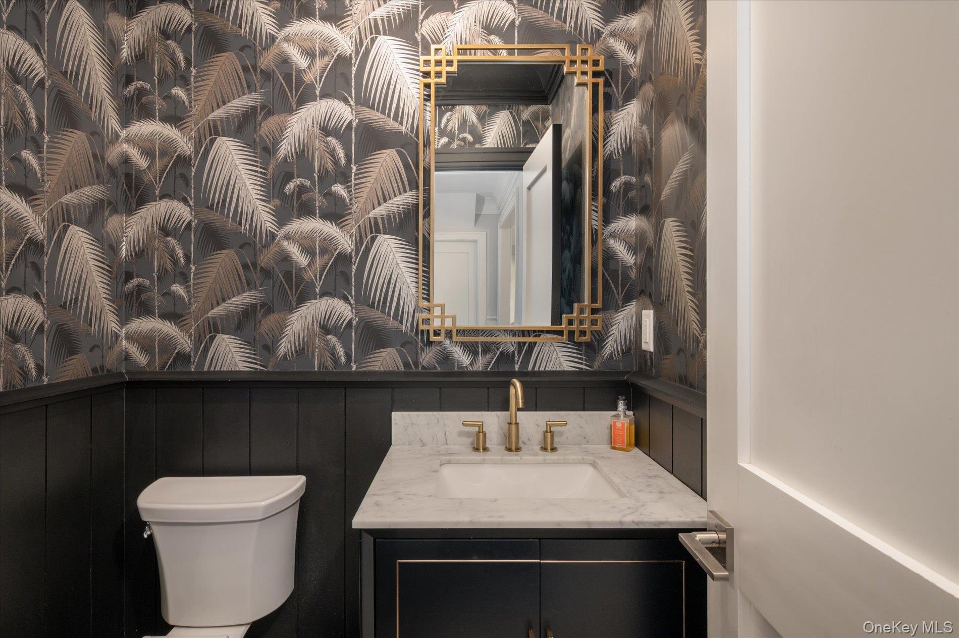 #17 photo, 365 Split Rock Road, Syosset , NY 11791